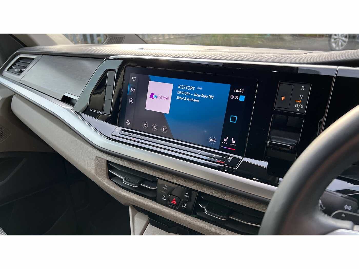 Volkswagen Multivan Life Standard 218 PS 1.4 eHybrid 6-Speed DSG