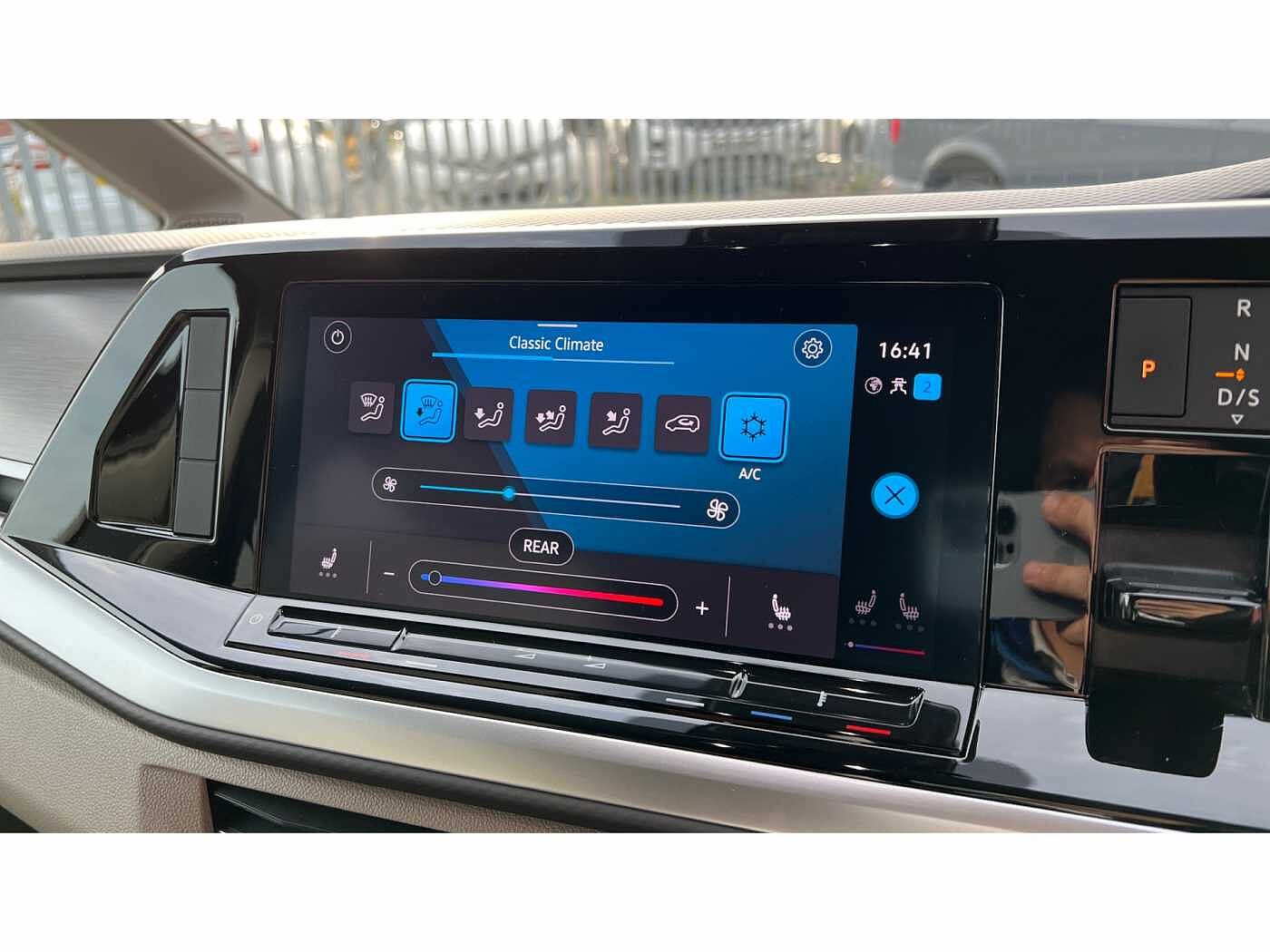 Volkswagen Multivan Life Standard 218 PS 1.4 eHybrid 6-Speed DSG