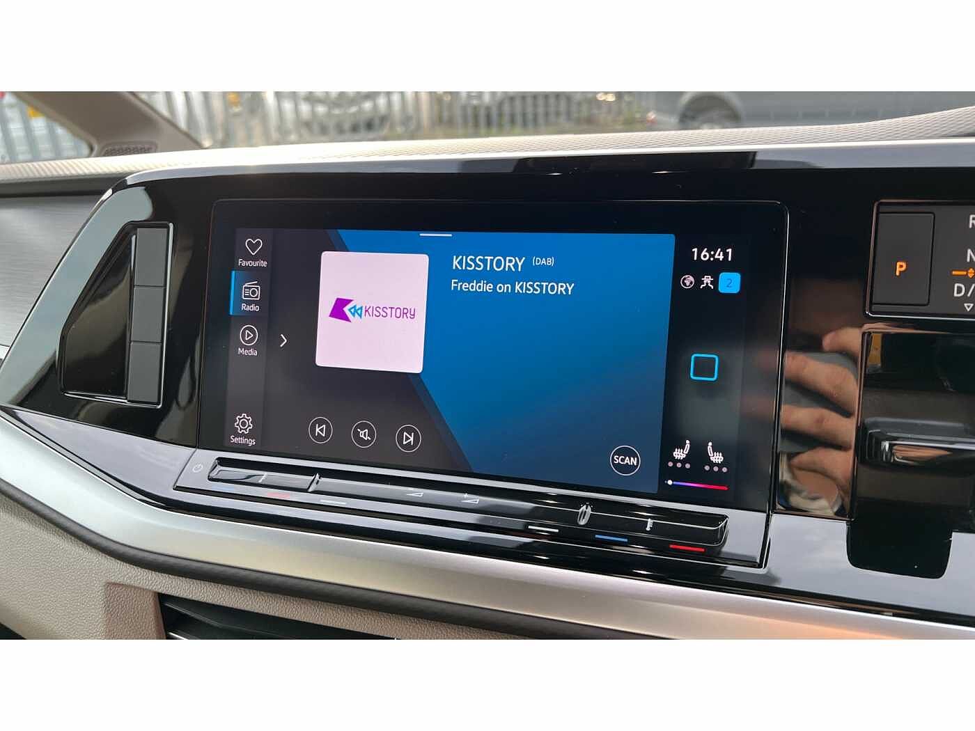 Volkswagen Multivan Life Standard 218 PS 1.4 eHybrid 6-Speed DSG