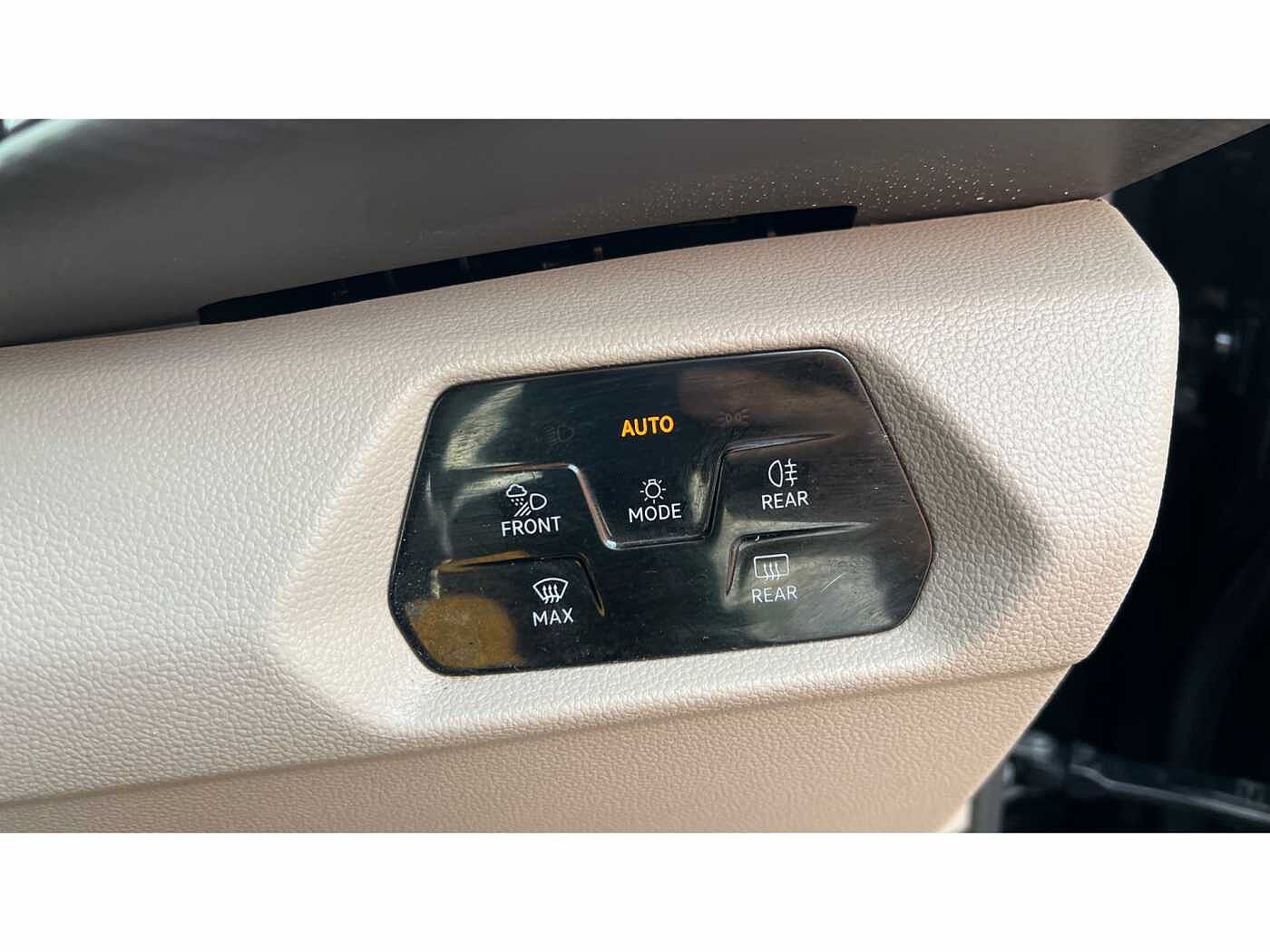 Volkswagen Multivan Life Standard 218 PS 1.4 eHybrid 6-Speed DSG