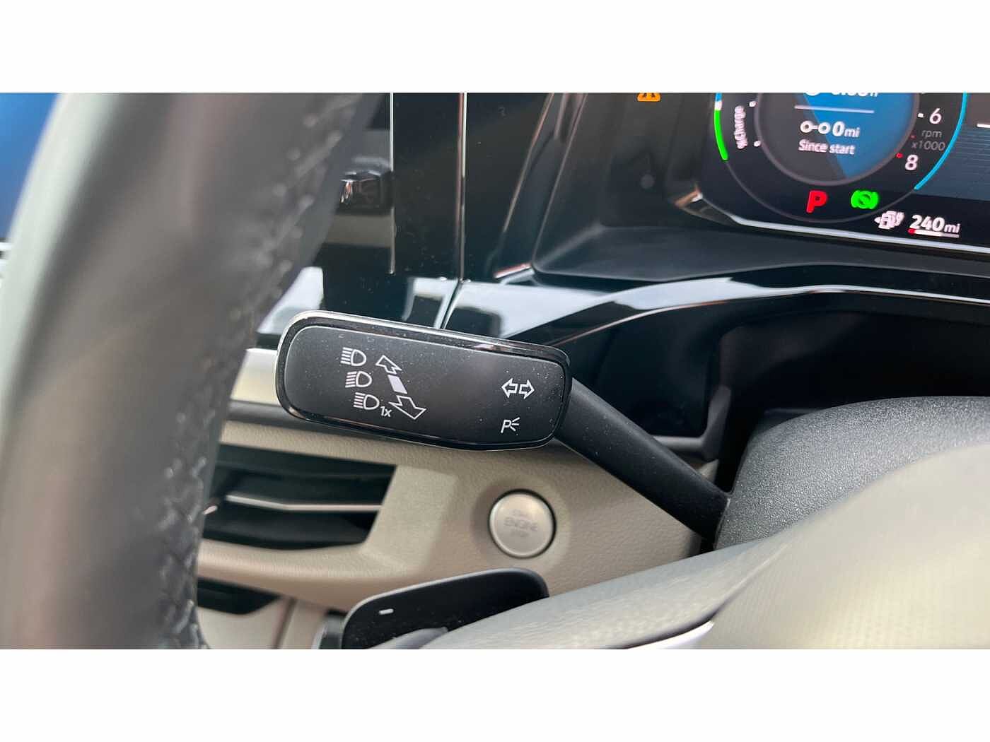 Volkswagen Multivan Life Standard 218 PS 1.4 eHybrid 6-Speed DSG