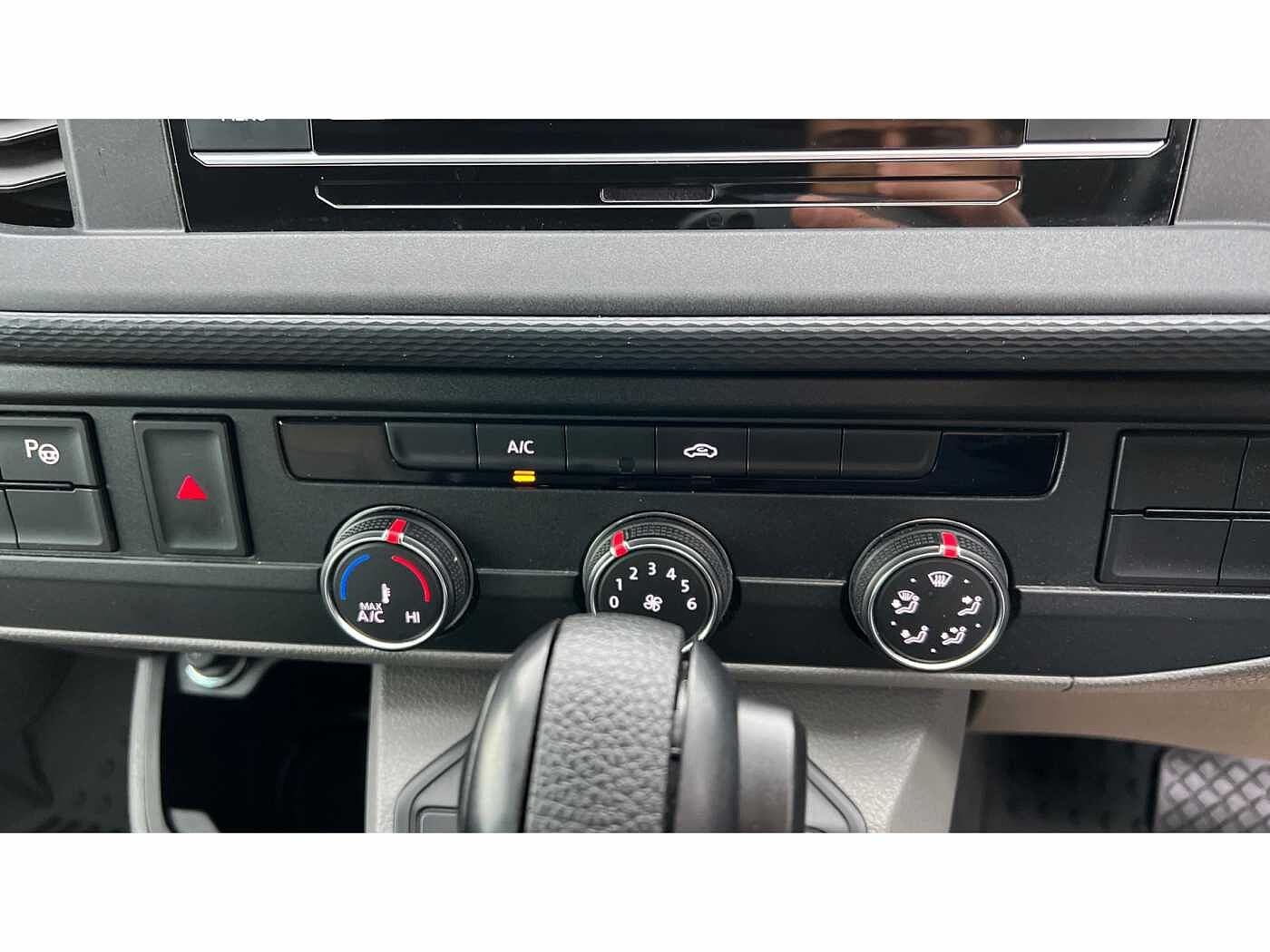 Volkswagen Transporter Volkswagen T32 Swb Diese 2.0 TDI 150 Highline Kombi Van DSG