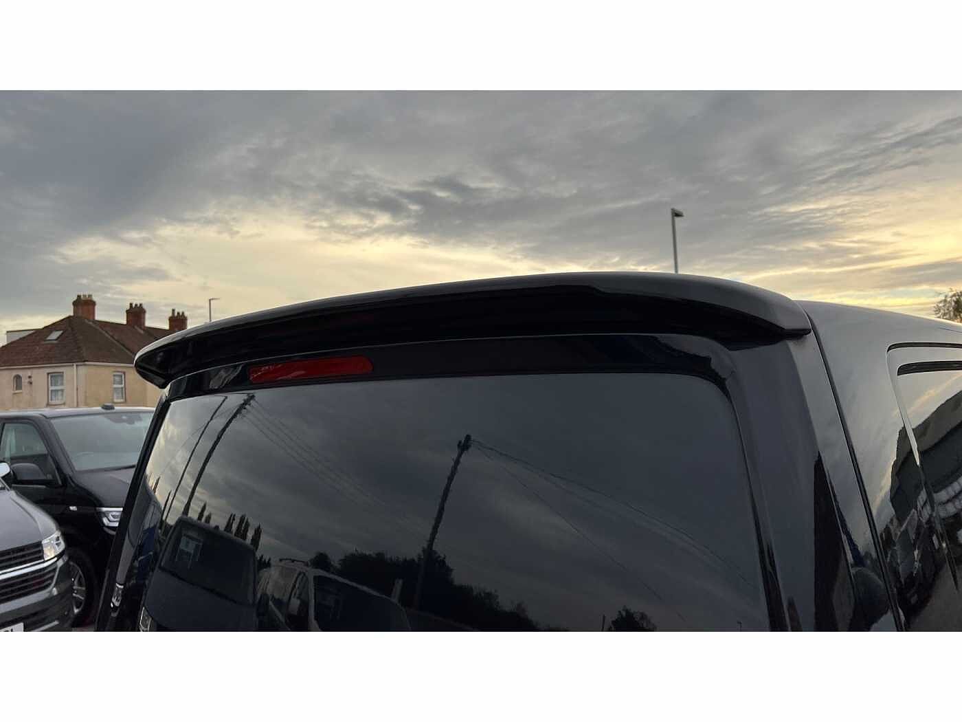 Volkswagen Transporter Volkswagen T32 Swb Diese 2.0 TDI 150 Highline Kombi Van DSG
