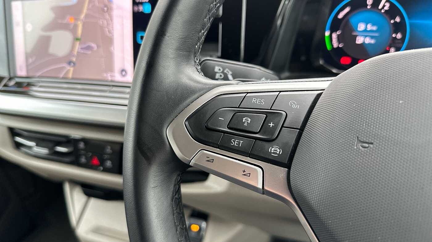 Volkswagen Multivan Life Standard 218 PS 1.4 eHybrid 6-Speed DSG
