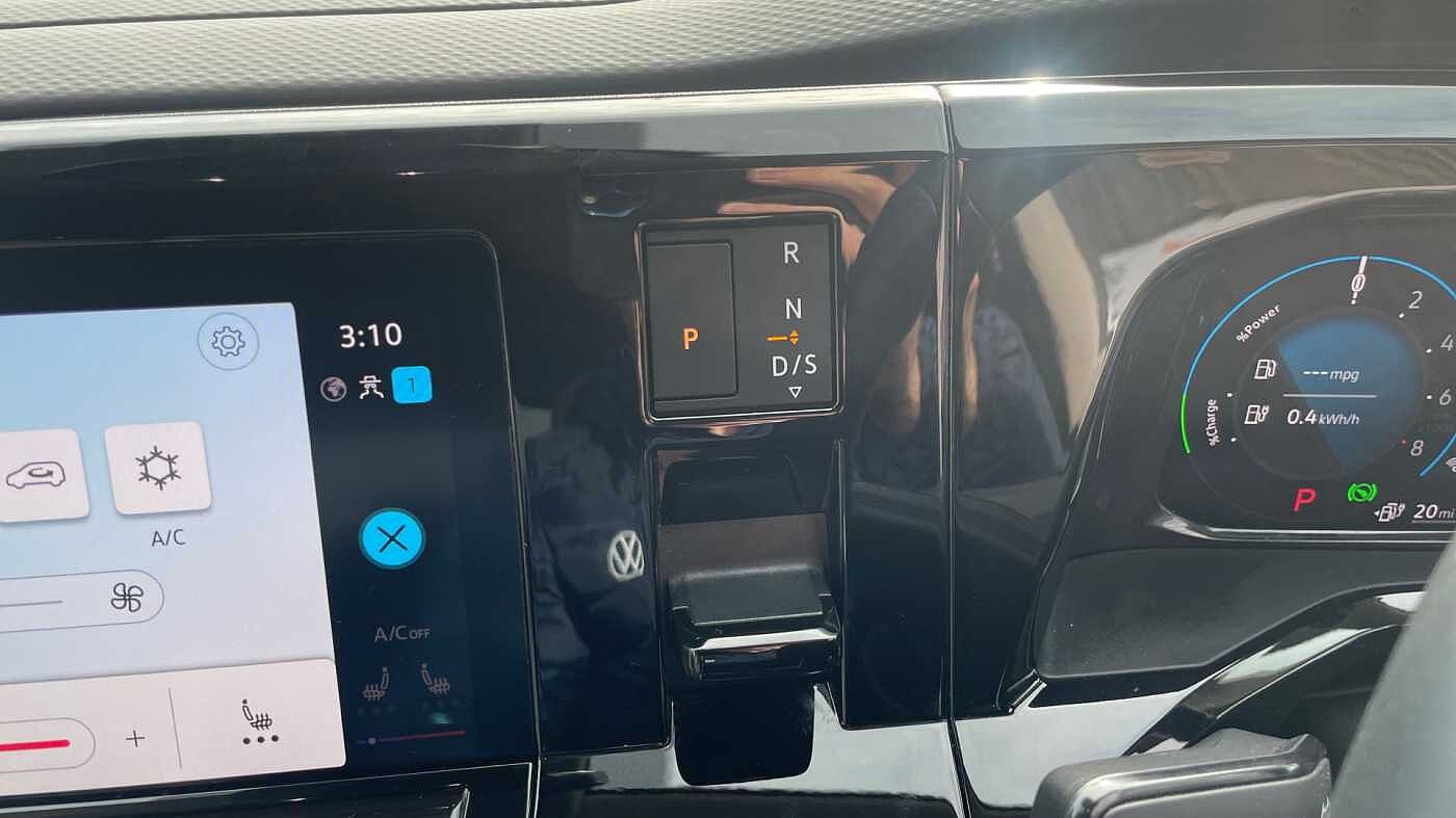 Volkswagen Multivan Life Standard 218 PS 1.4 eHybrid 6-Speed DSG
