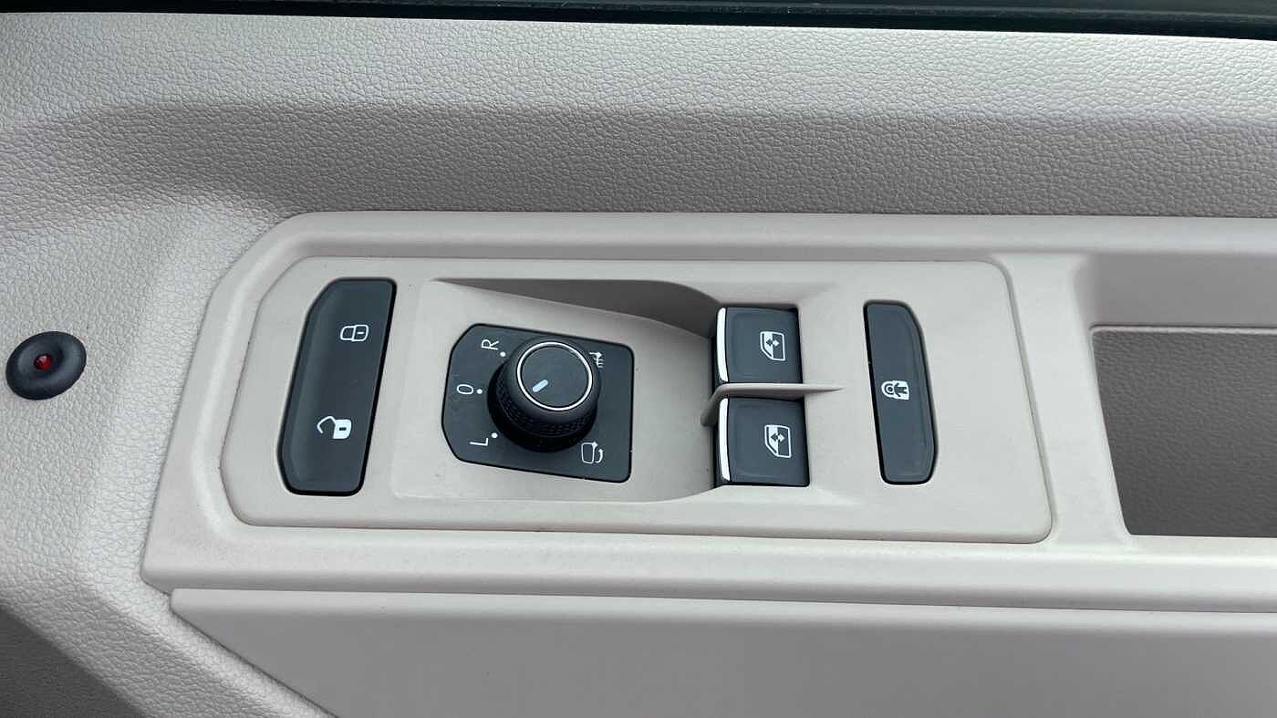 Volkswagen Multivan Life Standard 218 PS 1.4 eHybrid 6-Speed DSG