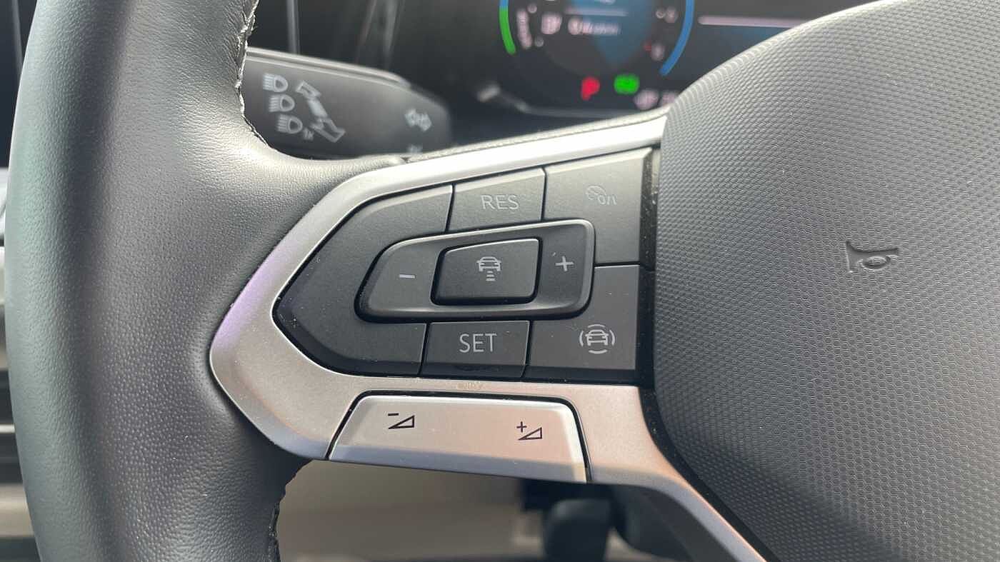 Volkswagen Multivan Life Standard 218 PS 1.4 eHybrid 6-Speed DSG