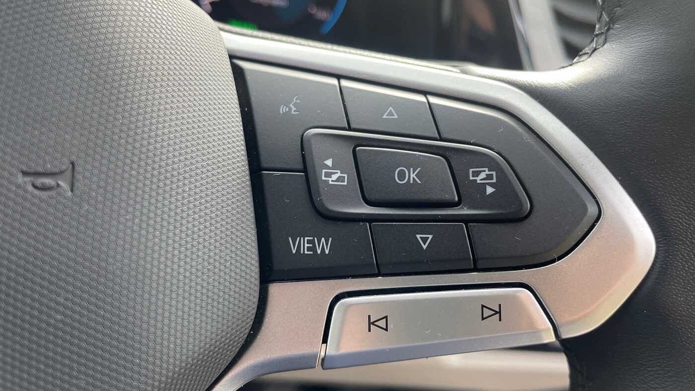 Volkswagen Multivan Life Standard 218 PS 1.4 eHybrid 6-Speed DSG