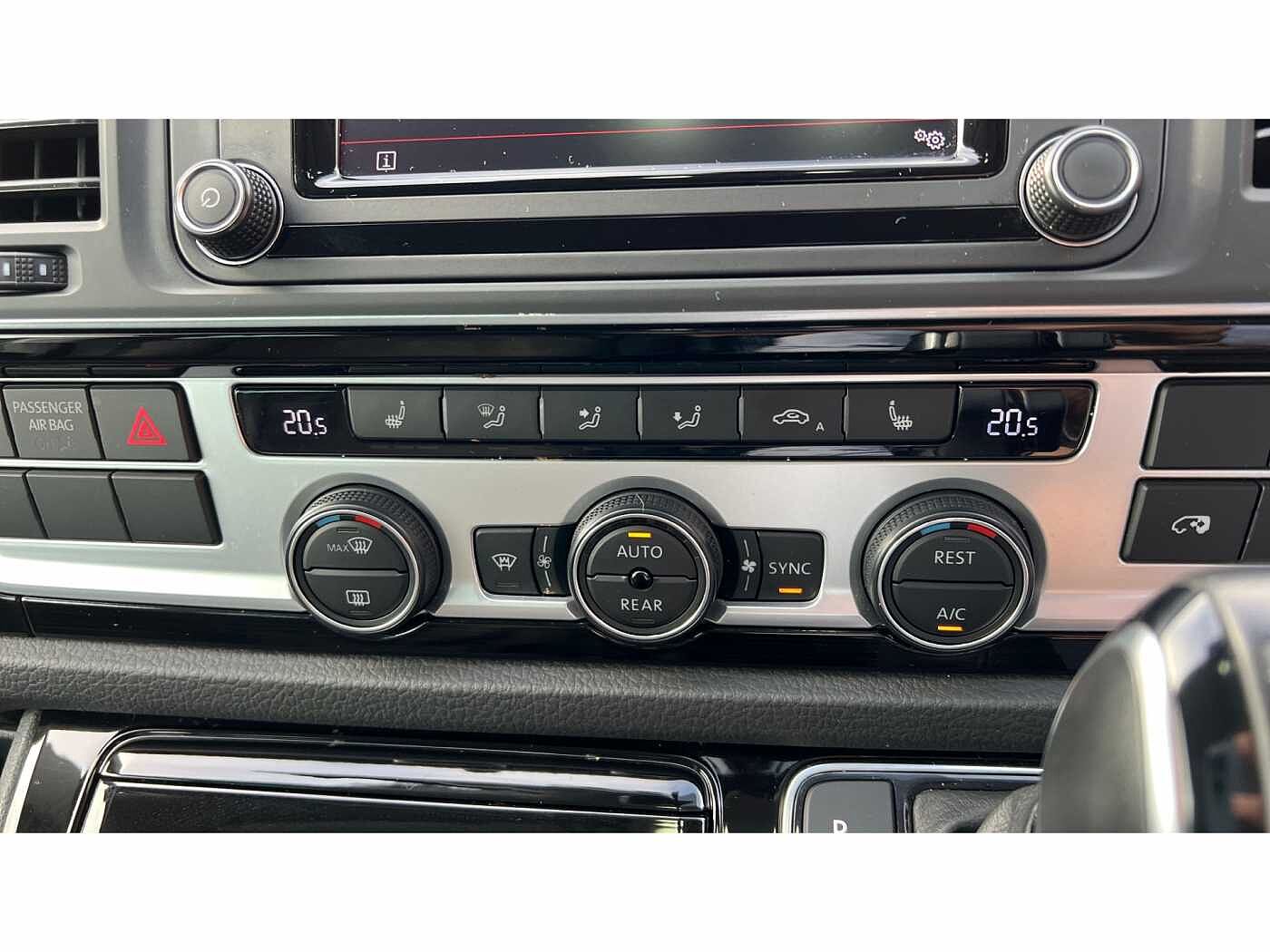 Volkswagen Caravelle Executive SWB 150 PS 2.0 TDI BMT 7sp DSG