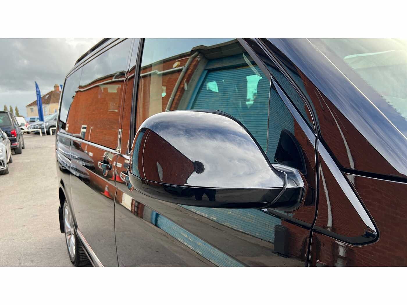 Volkswagen Caravelle Executive SWB 150 PS 2.0 TDI BMT 7sp DSG