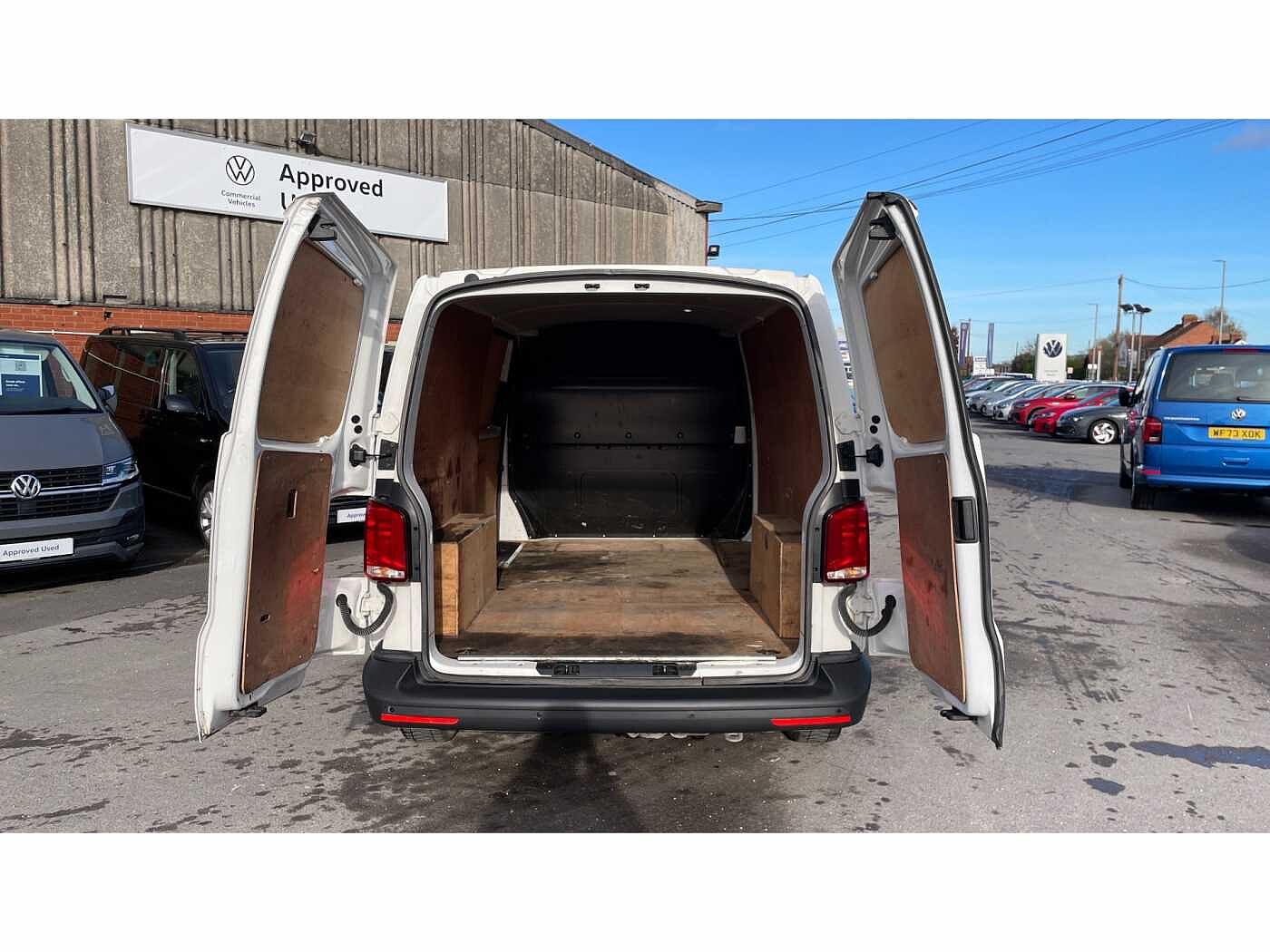Volkswagen Transporter T32 Panel van Startline LWB 150 PS 2.0 TDI BMT 6sp Manual