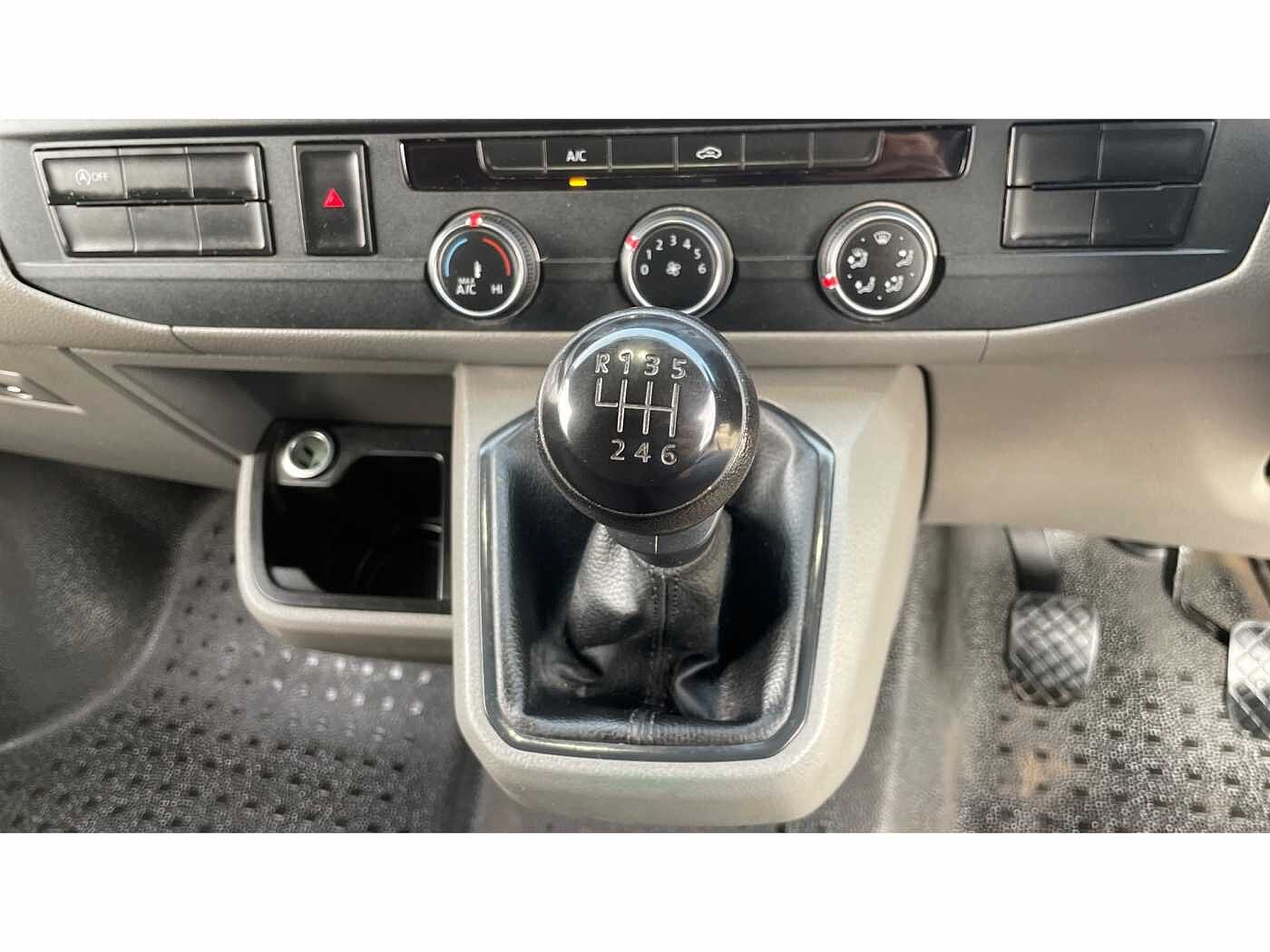 Volkswagen Transporter T32 Panel van Startline LWB 150 PS 2.0 TDI BMT 6sp Manual