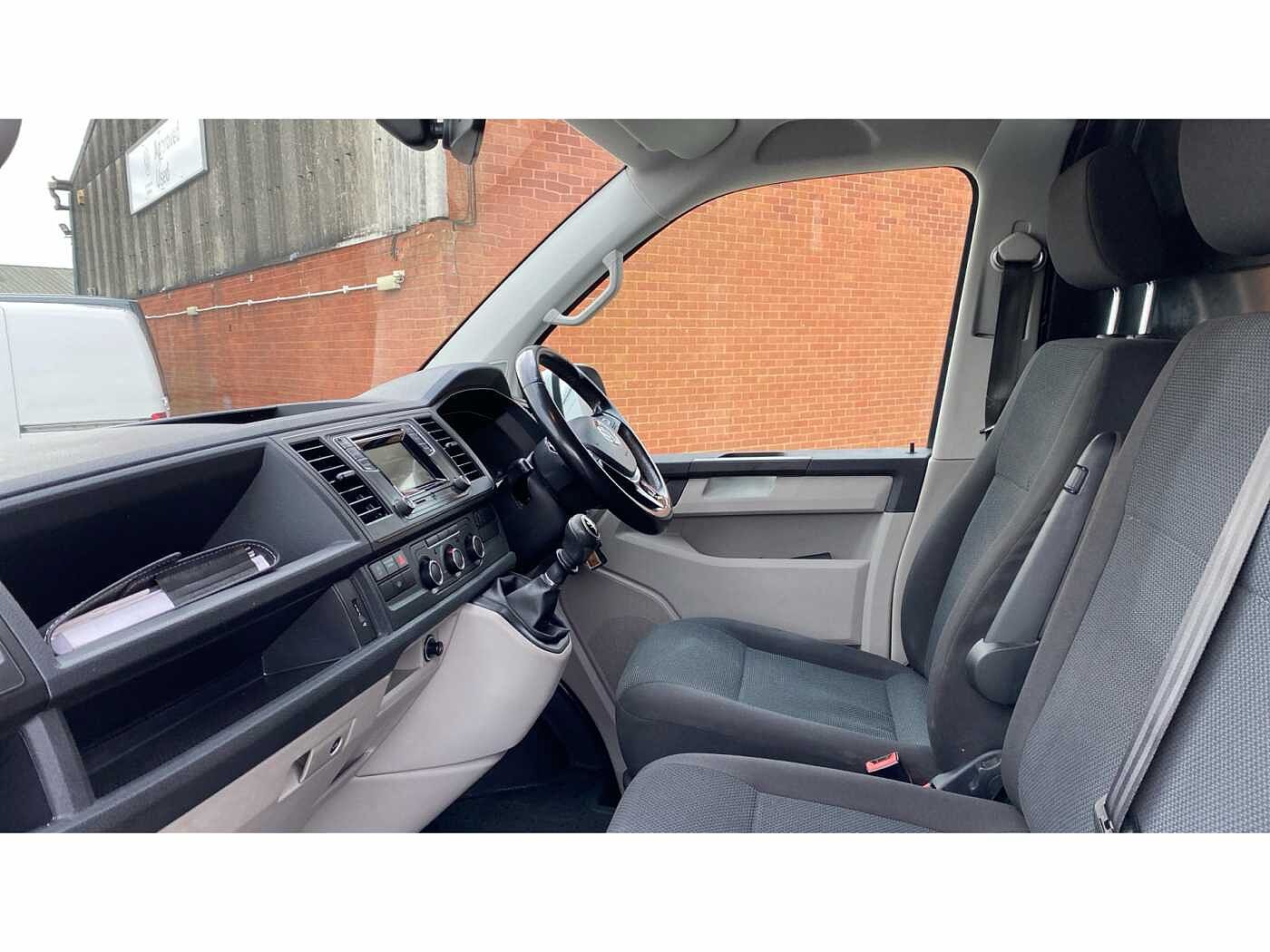 Volkswagen Transporter T28 Panel van Highline SWB 102 PS 2.0 TDI BMT 5sp Manual