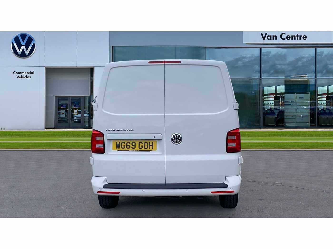Volkswagen Transporter T28 Panel van Highline SWB 102 PS 2.0 TDI BMT 5sp Manual