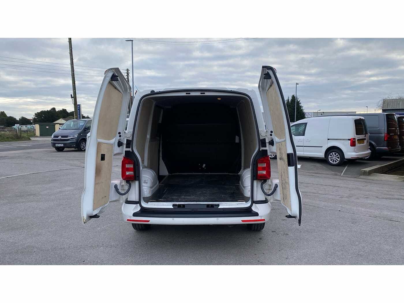 Volkswagen Transporter T28 Panel van Highline SWB 102 PS 2.0 TDI BMT 5sp Manual