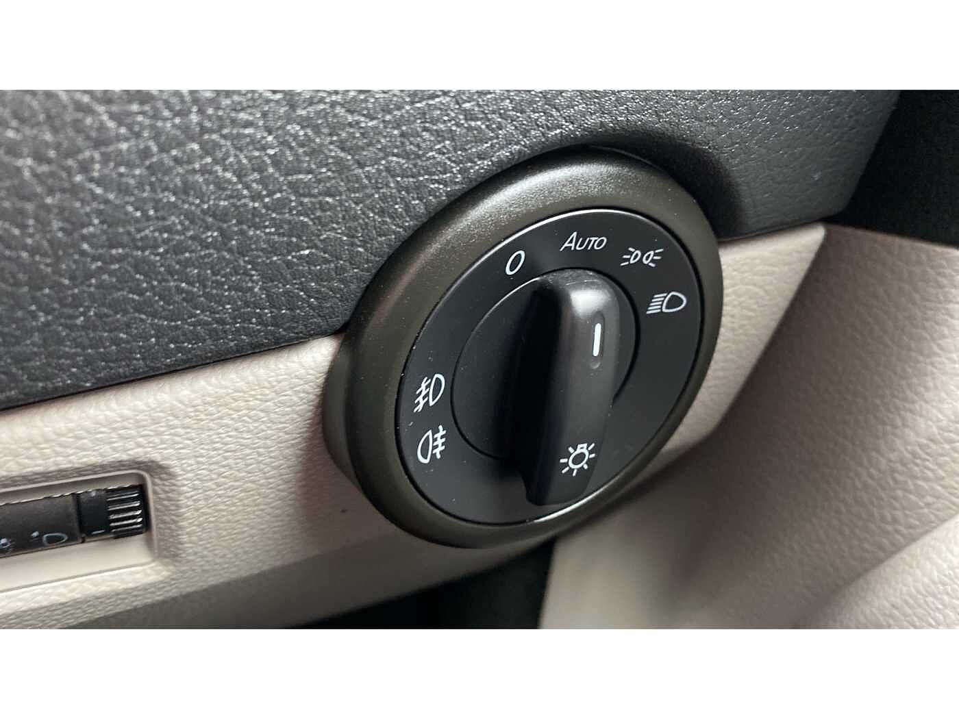 Volkswagen Transporter T28 Panel van Highline SWB 102 PS 2.0 TDI BMT 5sp Manual