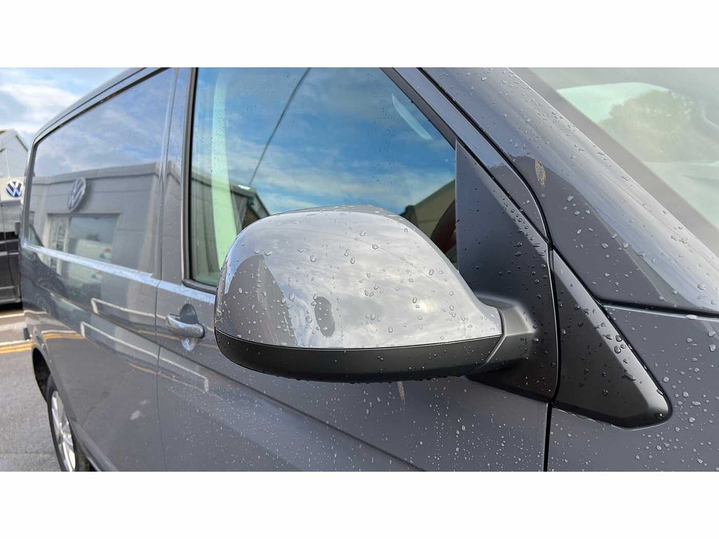 Volkswagen Transporter T28 Panel van Highline SWB 110 PS 2.0 TDI 5sp Manual