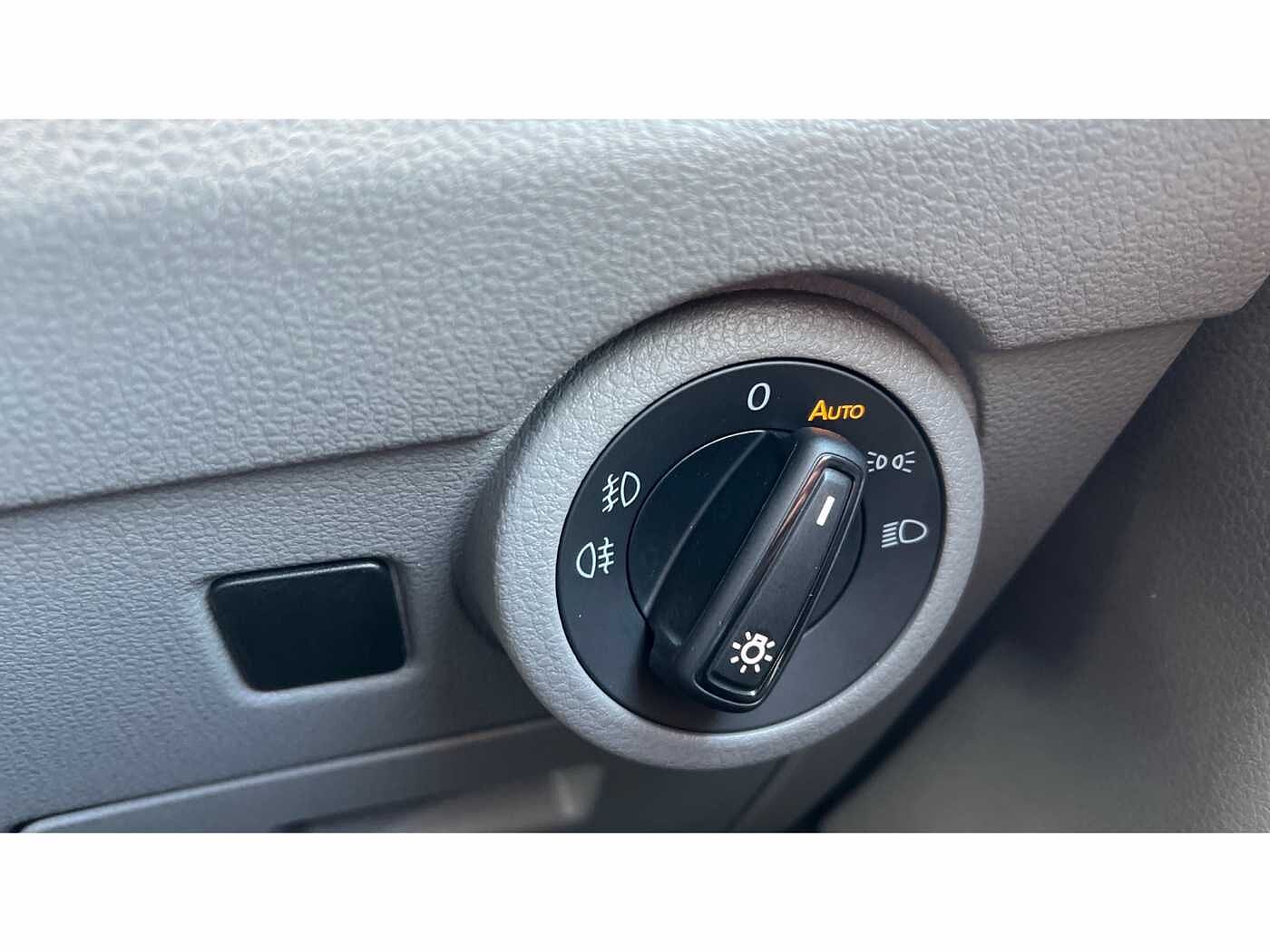 Volkswagen Transporter T28 Panel van Highline SWB 110 PS 2.0 TDI 5sp Manual