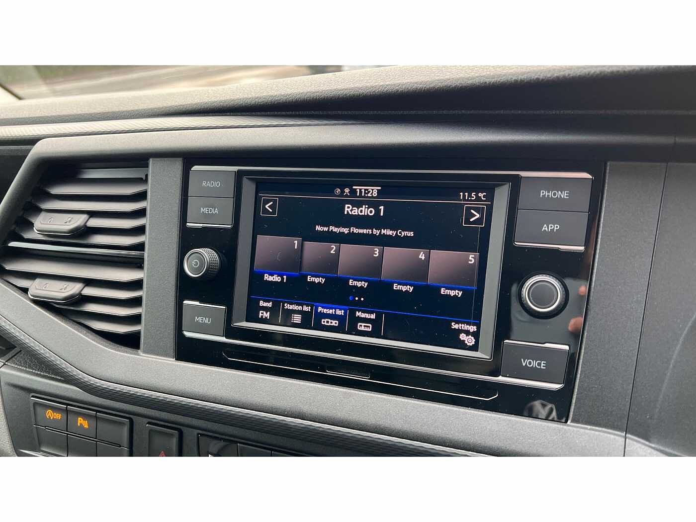 Volkswagen Transporter T28 Panel van Highline SWB 110 PS 2.0 TDI 5sp Manual