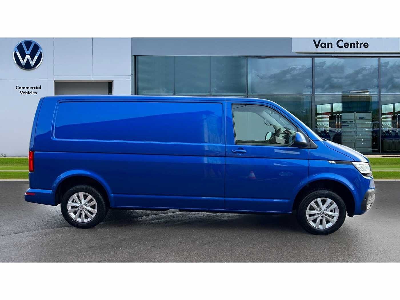 Volkswagen Transporter T30 Panel van Highline LWB 150 PS 2.0 TDI 7sp DSG