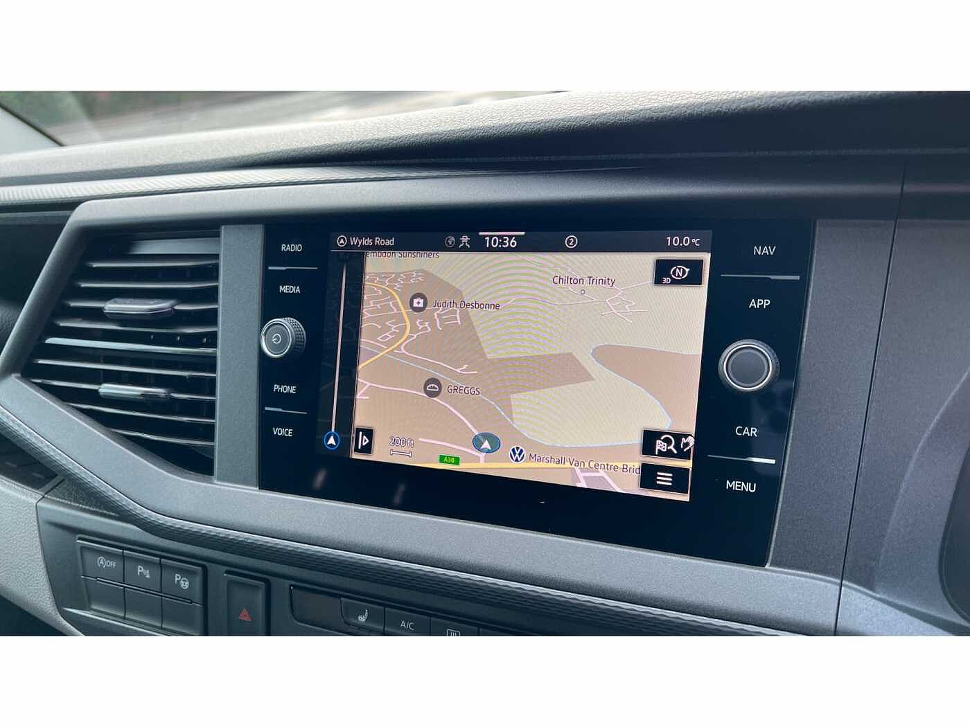 Volkswagen Transporter T30 Panel van Highline LWB 150 PS 2.0 TDI 7sp DSG