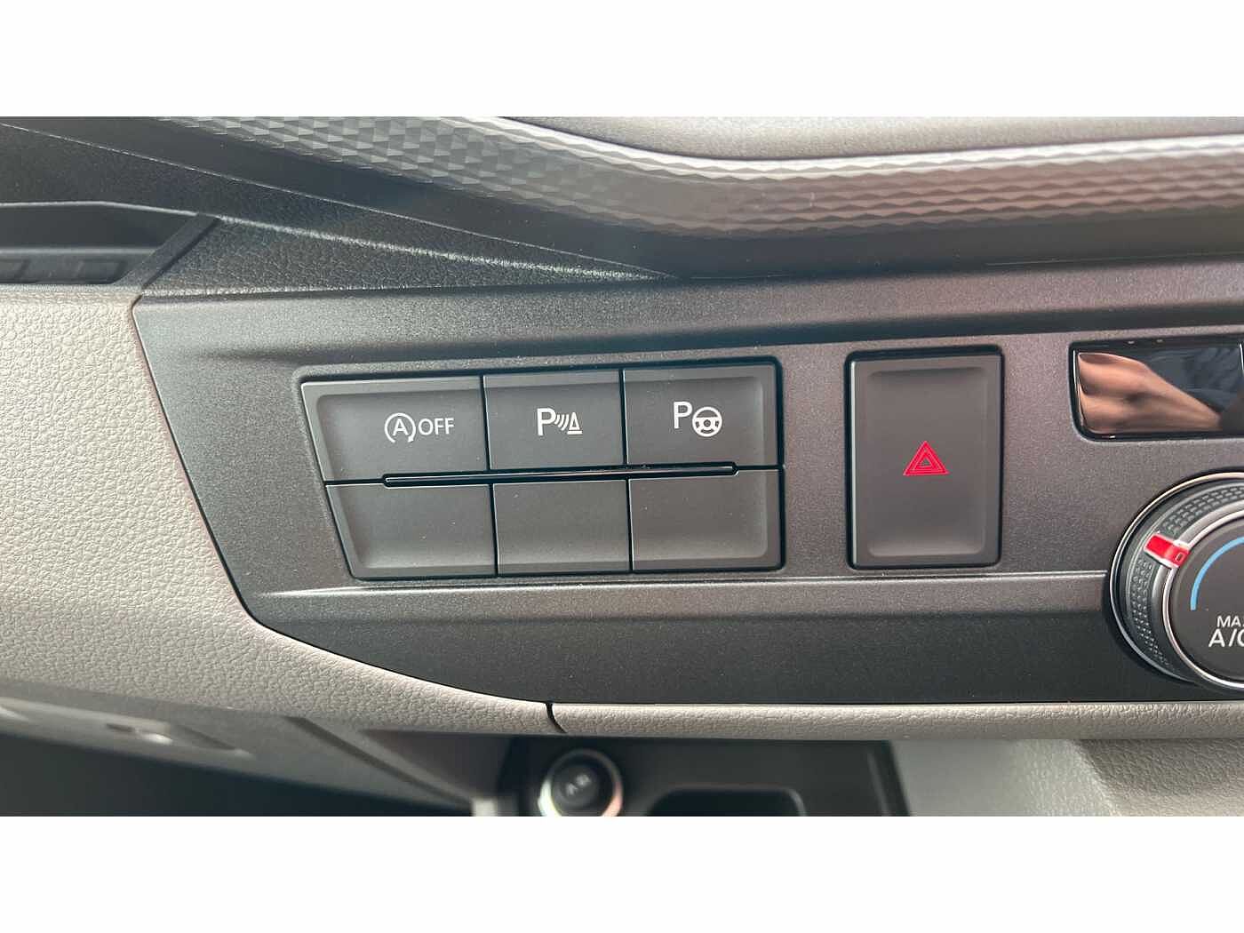 Volkswagen Transporter T30 Panel van Highline LWB 150 PS 2.0 TDI 7sp DSG