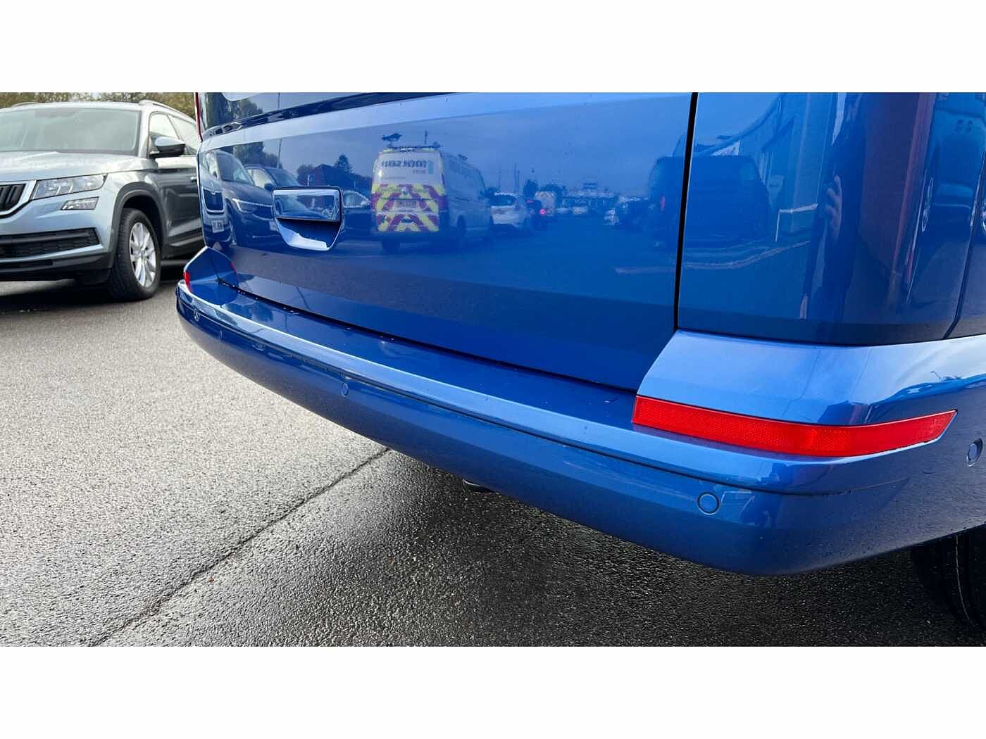 Volkswagen Transporter T30 Panel van Highline LWB 150 PS 2.0 TDI 7sp DSG