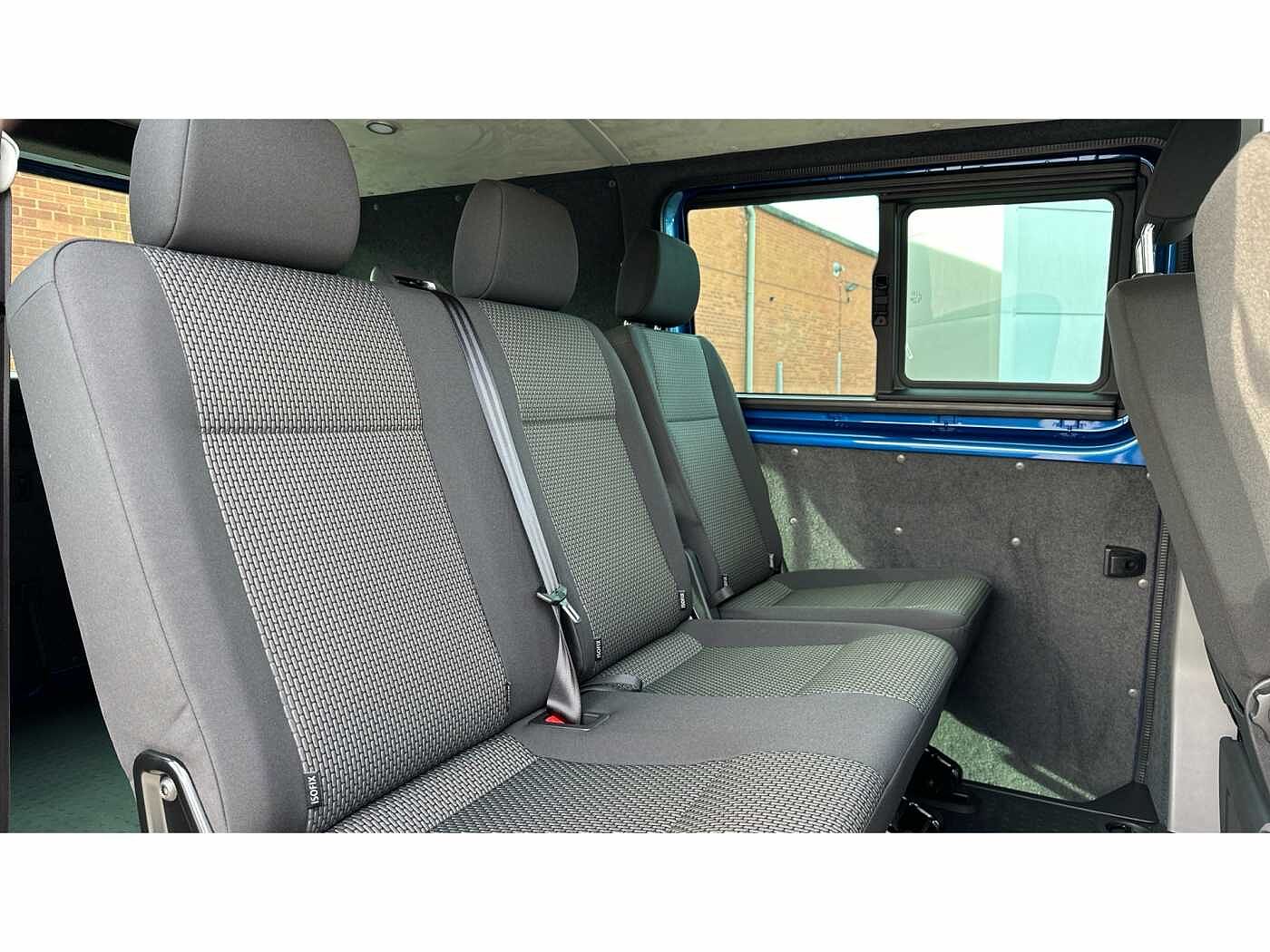 Volkswagen Transporter T32 Kombi Highline SWB 204 PS 2.0 TDI 7sp DSG