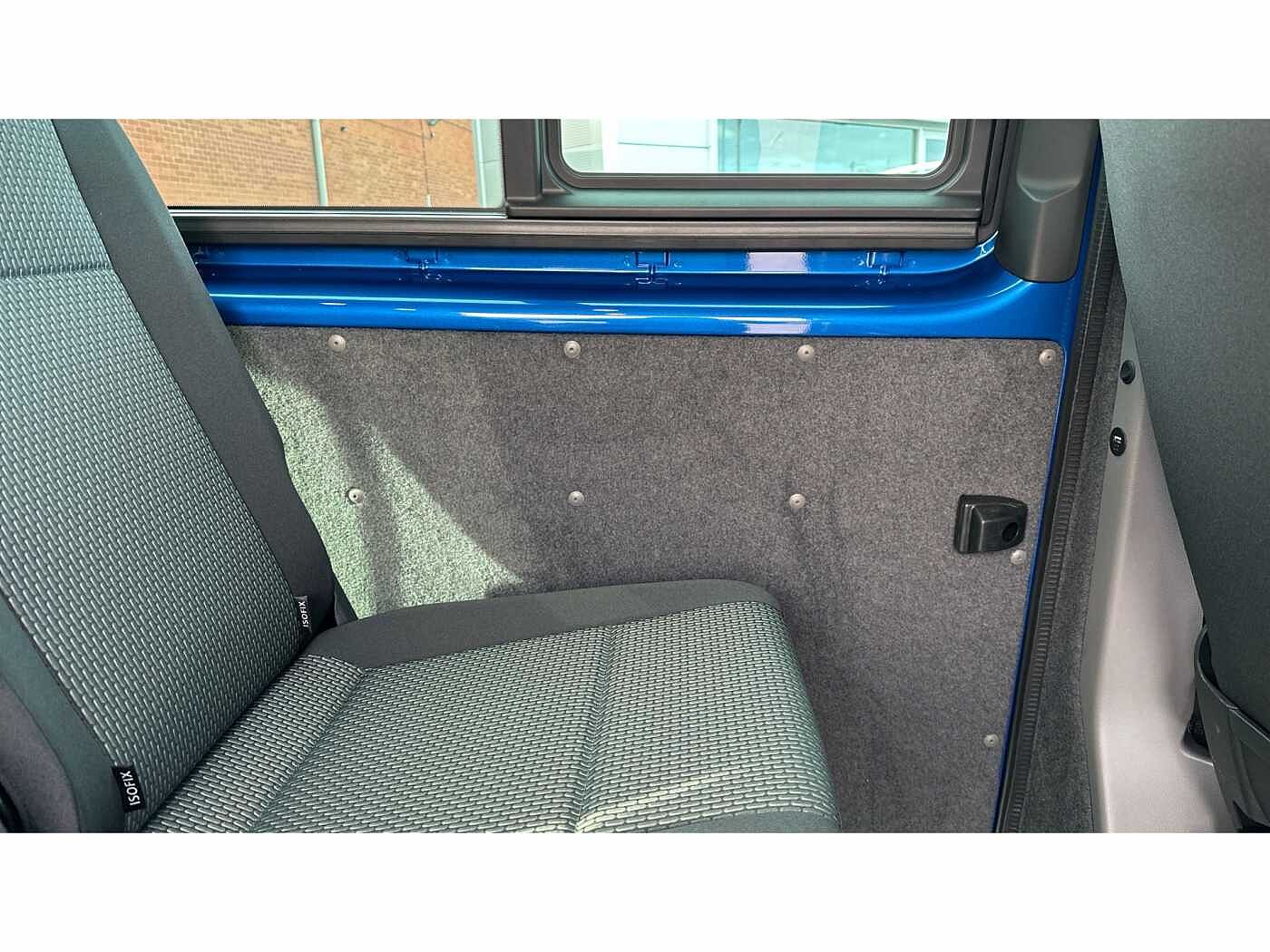 Volkswagen Transporter T32 Kombi Highline SWB 204 PS 2.0 TDI 7sp DSG