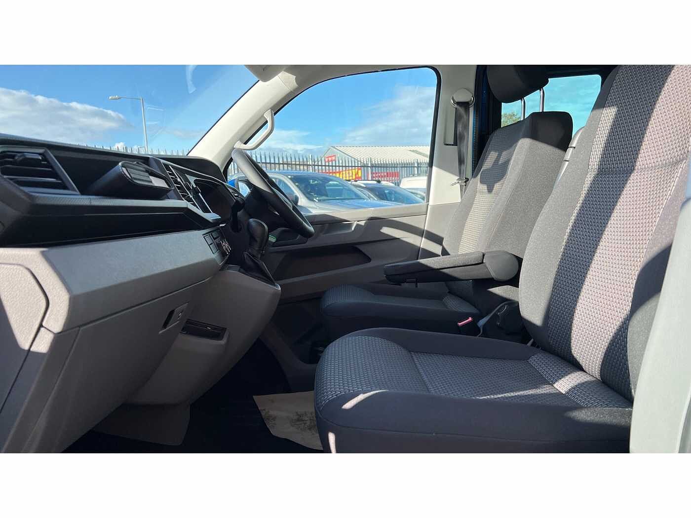 Volkswagen Transporter T32 Kombi Highline SWB 204 PS 2.0 TDI 7sp DSG