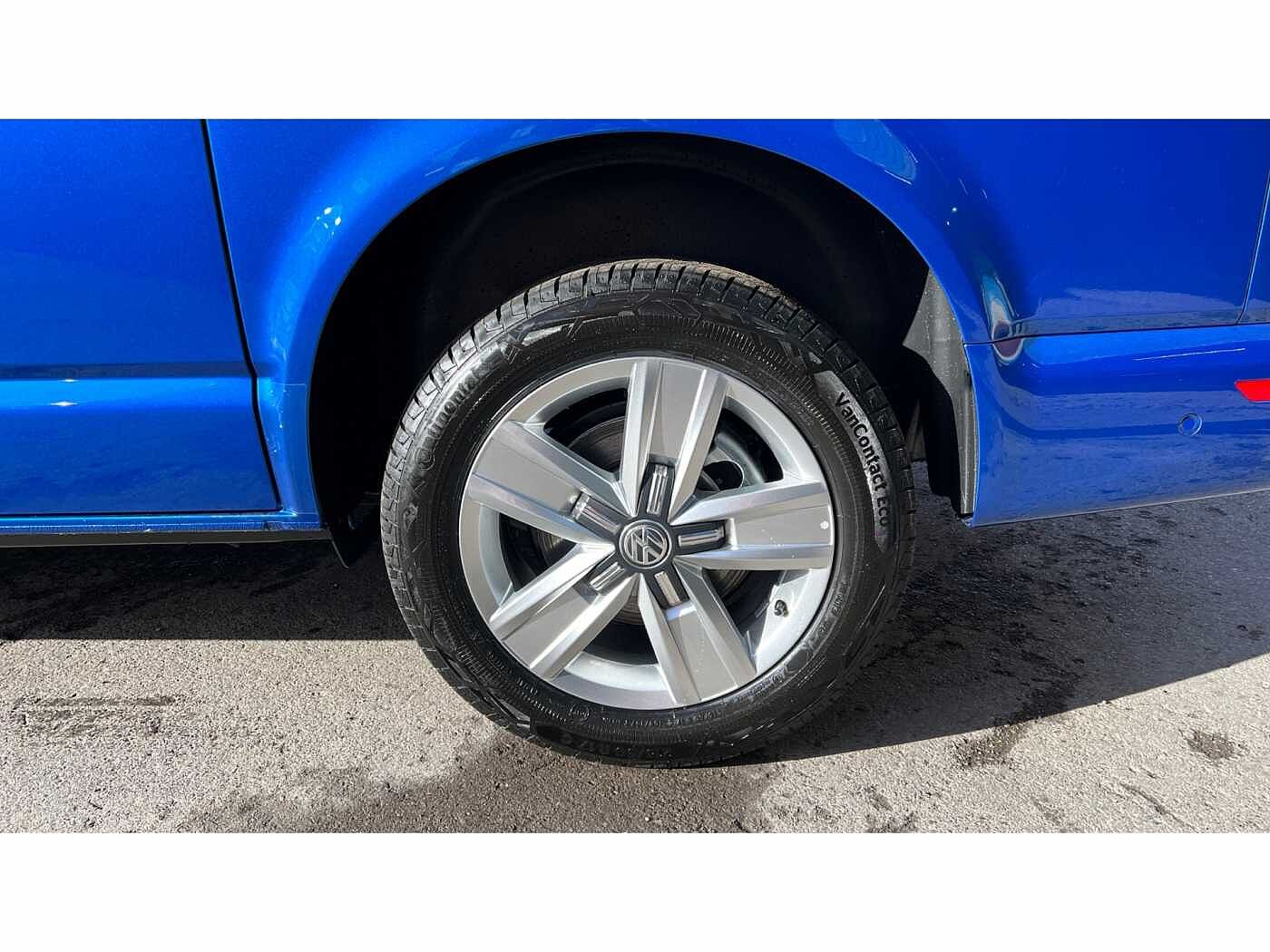 Volkswagen Transporter T32 Kombi Highline SWB 204 PS 2.0 TDI 7sp DSG