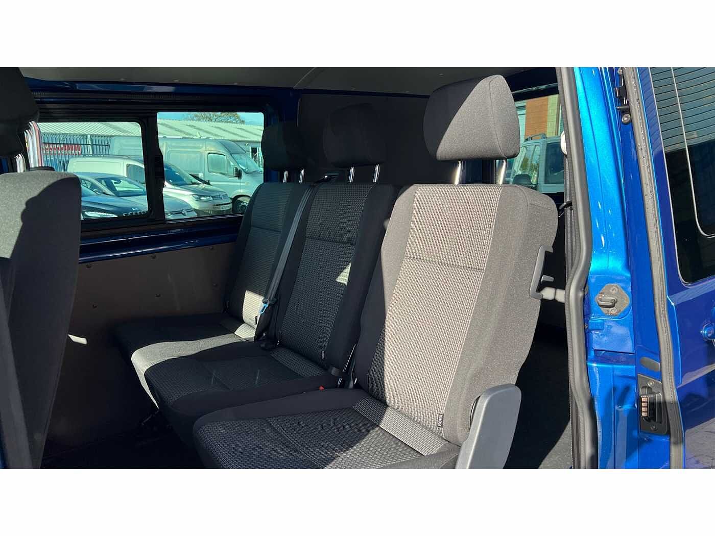 Volkswagen Transporter T32 Kombi Highline SWB 204 PS 2.0 TDI 7sp DSG
