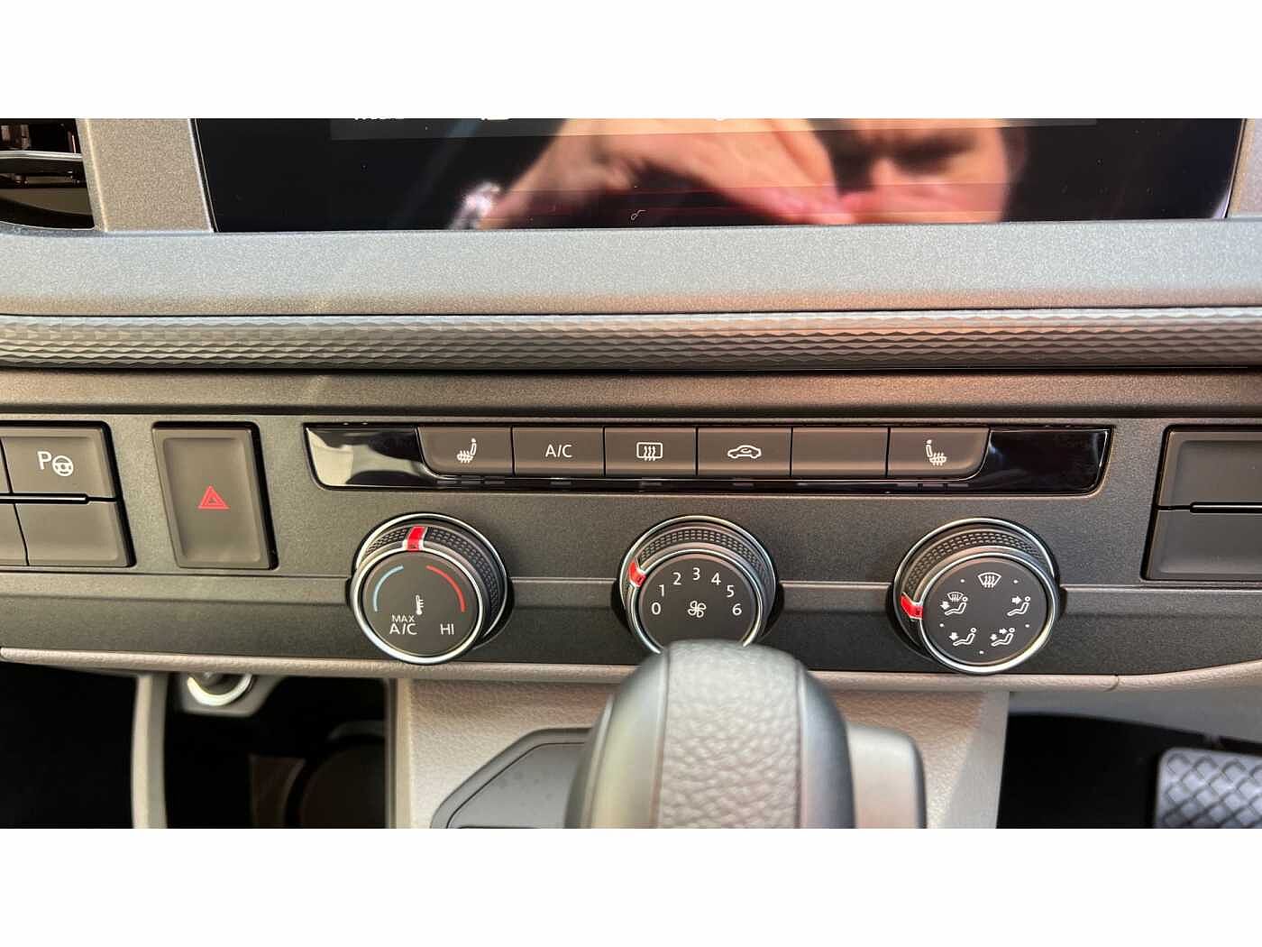 Volkswagen Transporter T32 Kombi Highline SWB 204 PS 2.0 TDI 7sp DSG