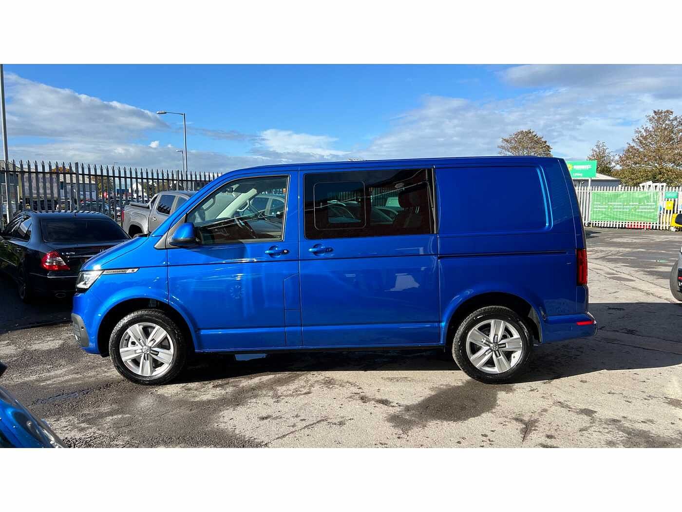 Volkswagen Transporter T32 Kombi Highline SWB 204 PS 2.0 TDI 7sp DSG