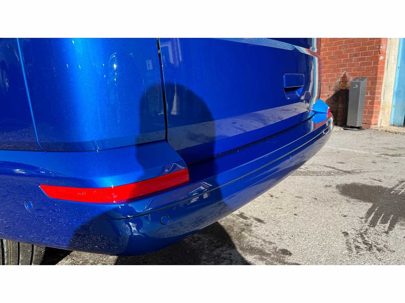 Volkswagen Transporter T32 Kombi Highline SWB 204 PS 2.0 TDI 7sp DSG