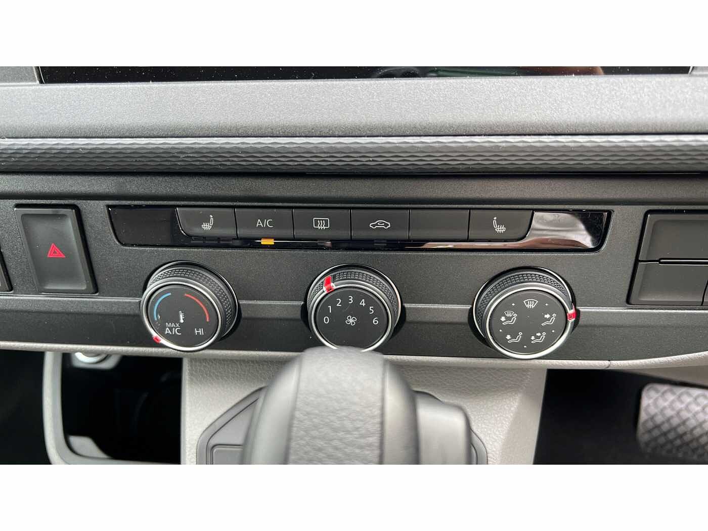 Volkswagen Transporter T32 Panel van Highline SWB 204 PS 2.0 TDI 7sp DSG