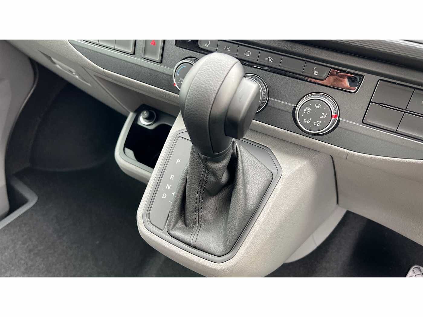 Volkswagen Transporter T32 Panel van Highline SWB 204 PS 2.0 TDI 7sp DSG