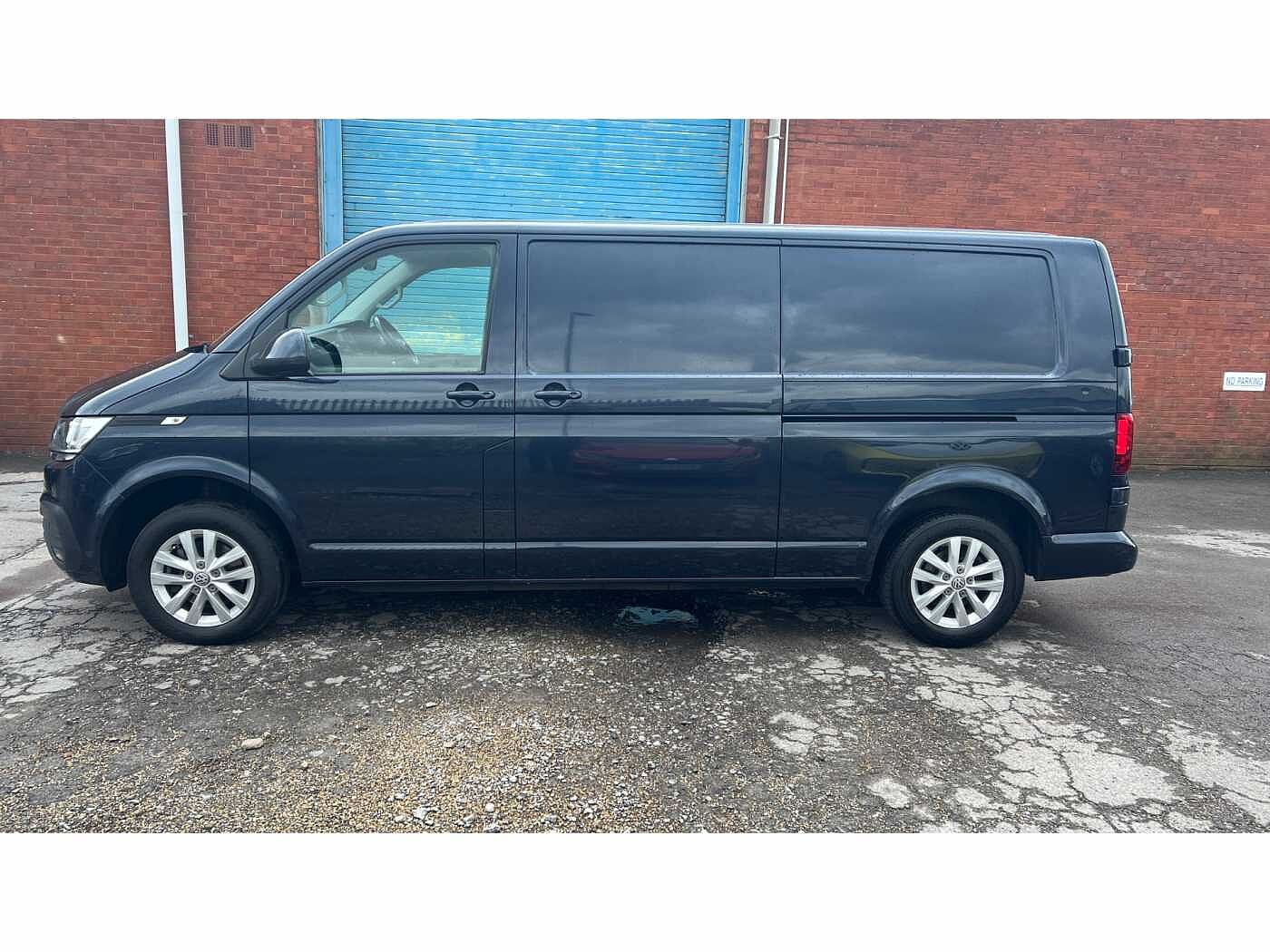 Volkswagen Transporter T30 Panel van Highline LWB 110 PS 2.0 TDI 5sp Manual