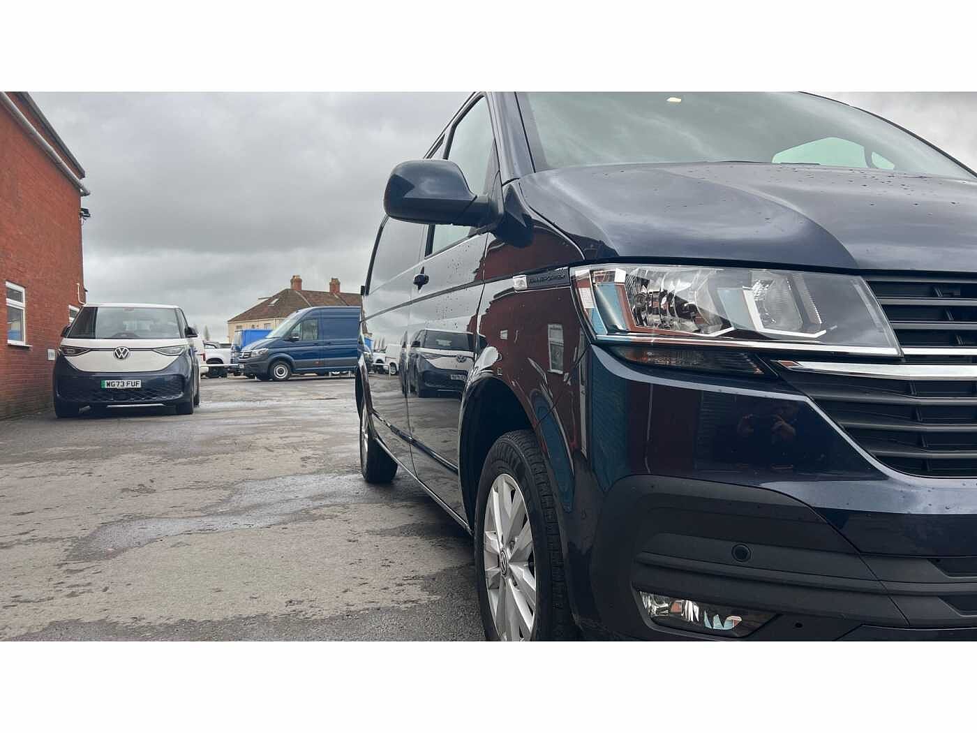 Volkswagen Transporter T30 Panel van Highline LWB 110 PS 2.0 TDI 5sp Manual