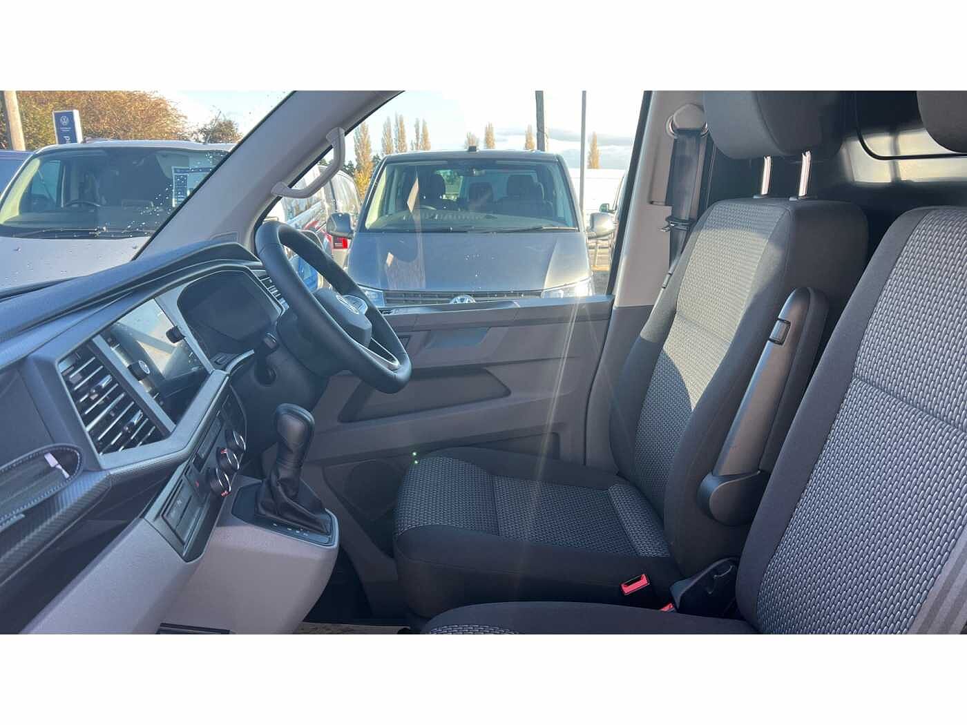 Volkswagen Transporter T32 Panel van Highline SWB 204 PS 2.0 TDI 7sp DSG