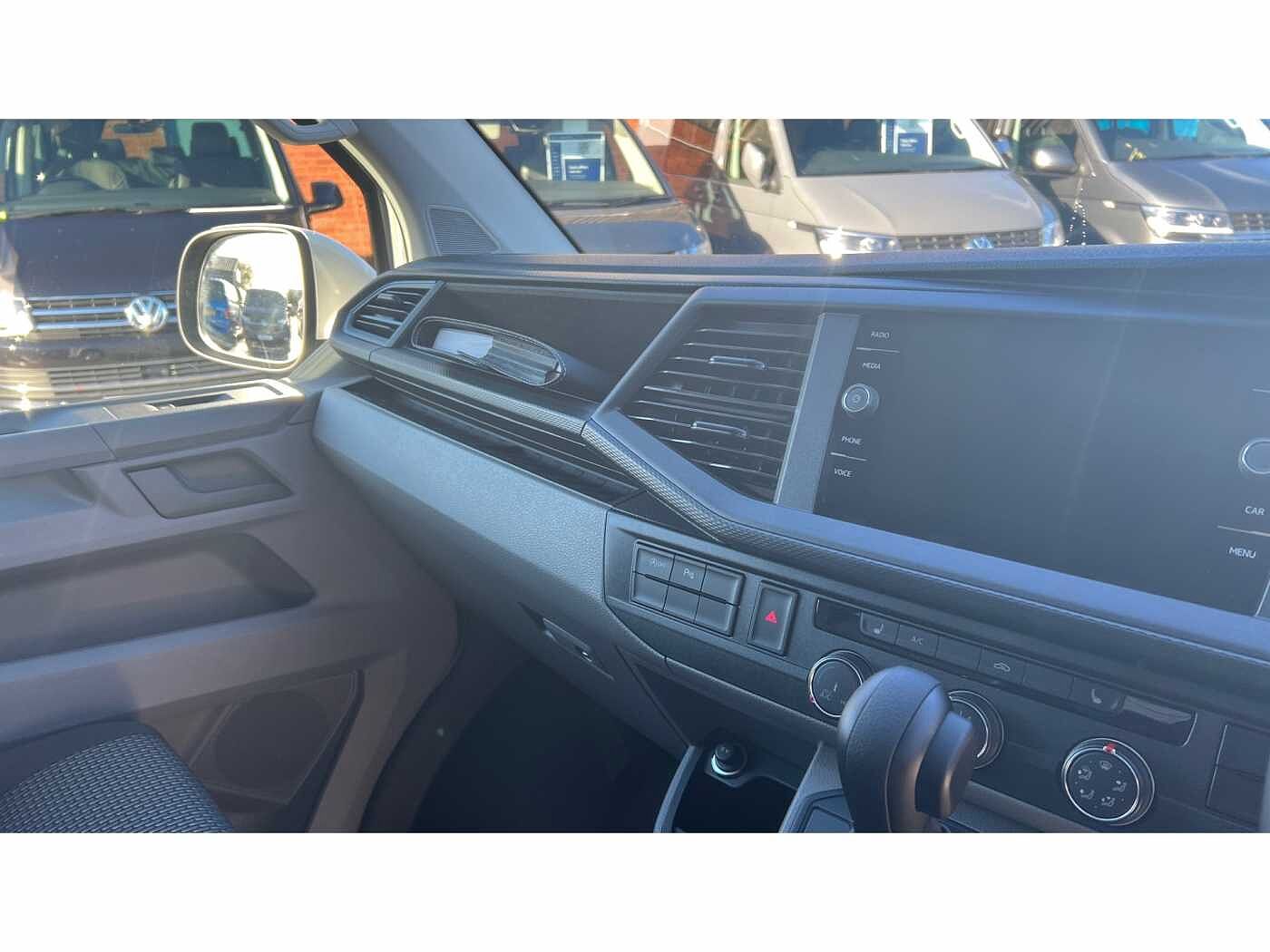 Volkswagen Transporter T32 Panel van Highline SWB 204 PS 2.0 TDI 7sp DSG