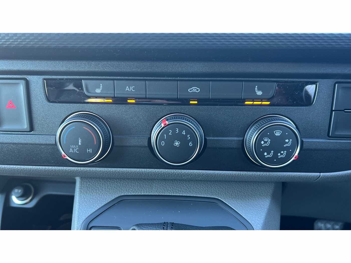 Volkswagen Transporter T32 Panel van Highline SWB 204 PS 2.0 TDI 7sp DSG