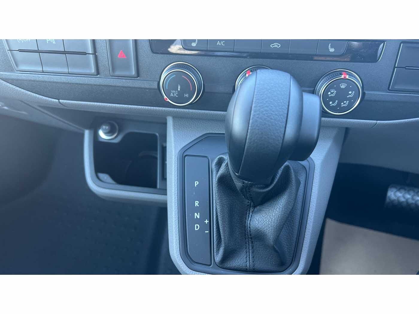 Volkswagen Transporter T32 Panel van Highline SWB 204 PS 2.0 TDI 7sp DSG