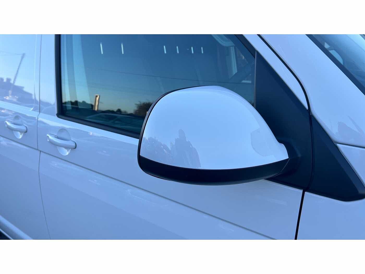 Volkswagen Transporter T32 Panel van Highline SWB 204 PS 2.0 TDI 7sp DSG