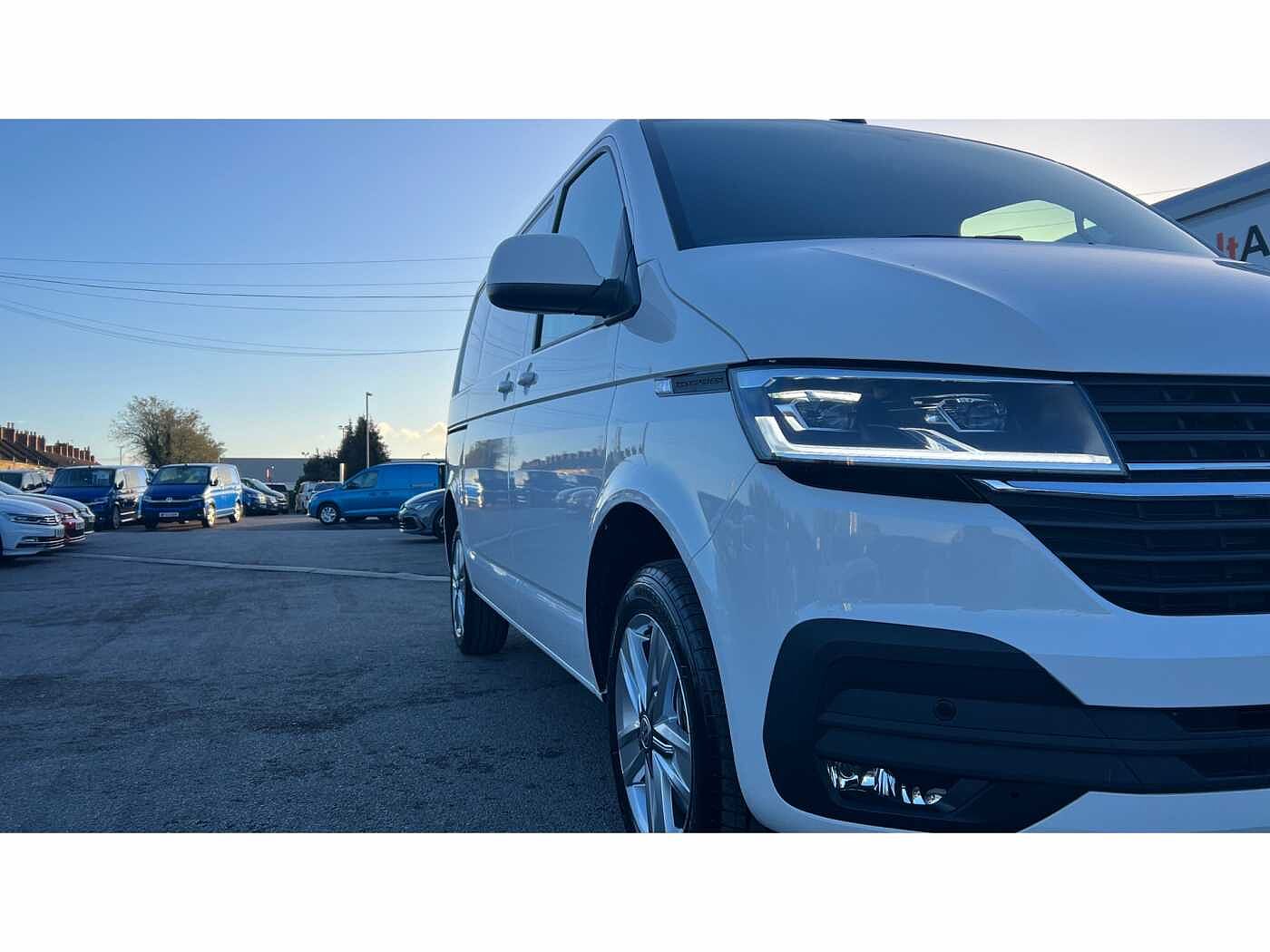 Volkswagen Transporter T32 Panel van Highline SWB 204 PS 2.0 TDI 7sp DSG
