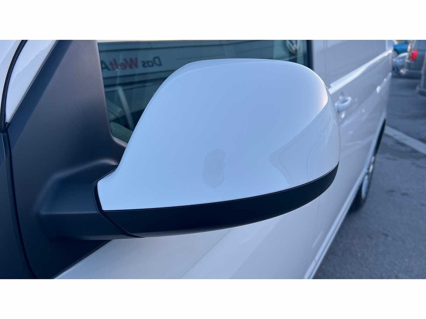Volkswagen Transporter T32 Panel van Highline SWB 204 PS 2.0 TDI 7sp DSG