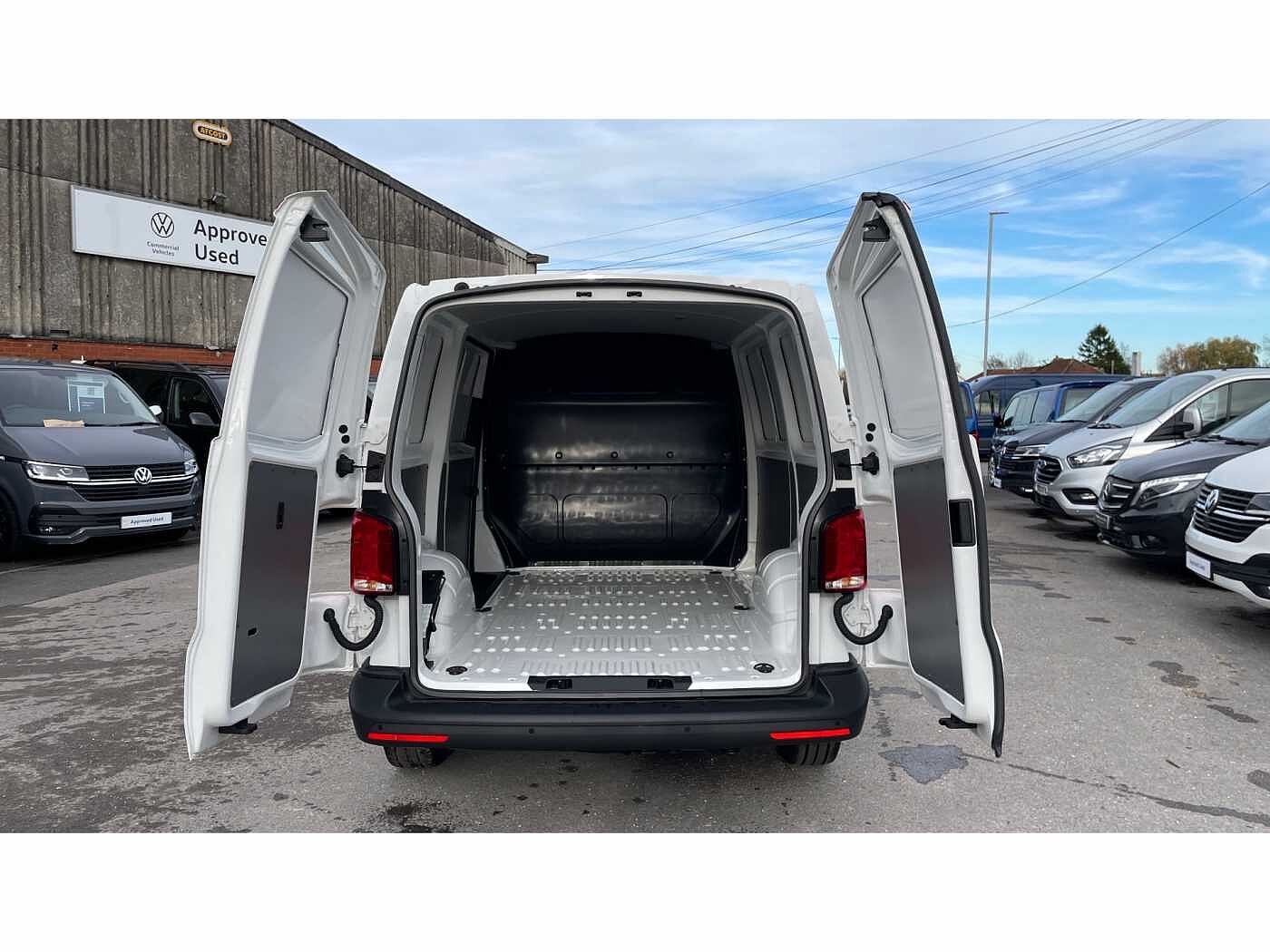 Volkswagen Transporter T26 Panel van Startline SWB 110 PS 2.0 TDI 5sp Manual