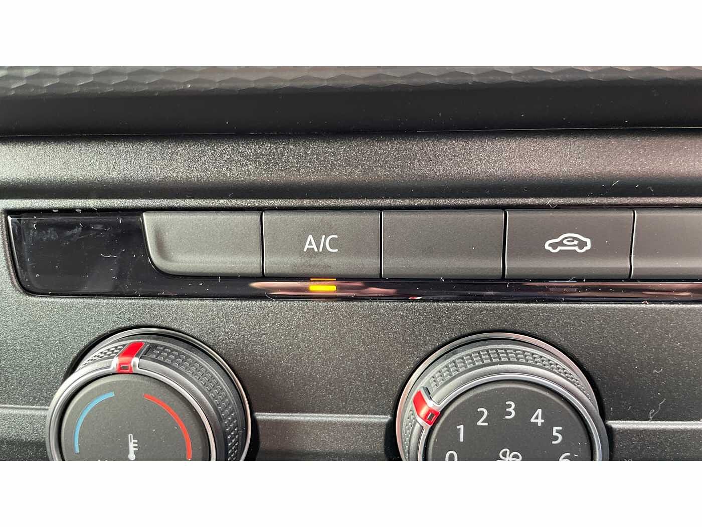 Volkswagen Transporter T26 Panel van Startline SWB 110 PS 2.0 TDI 5sp Manual