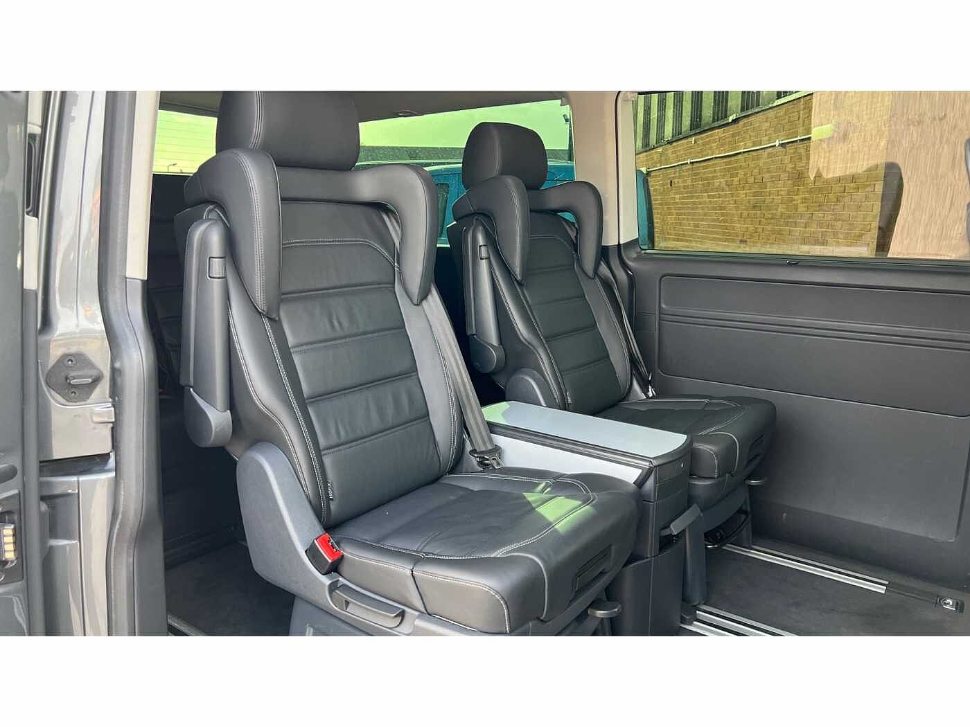 Volkswagen Caravelle SE LWB 150 PS 2.0 TDI 7sp DSG