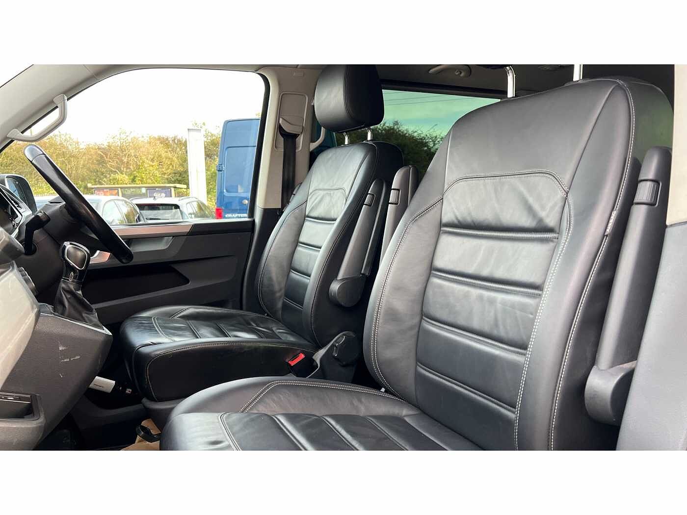 Volkswagen Caravelle SE LWB 150 PS 2.0 TDI 7sp DSG